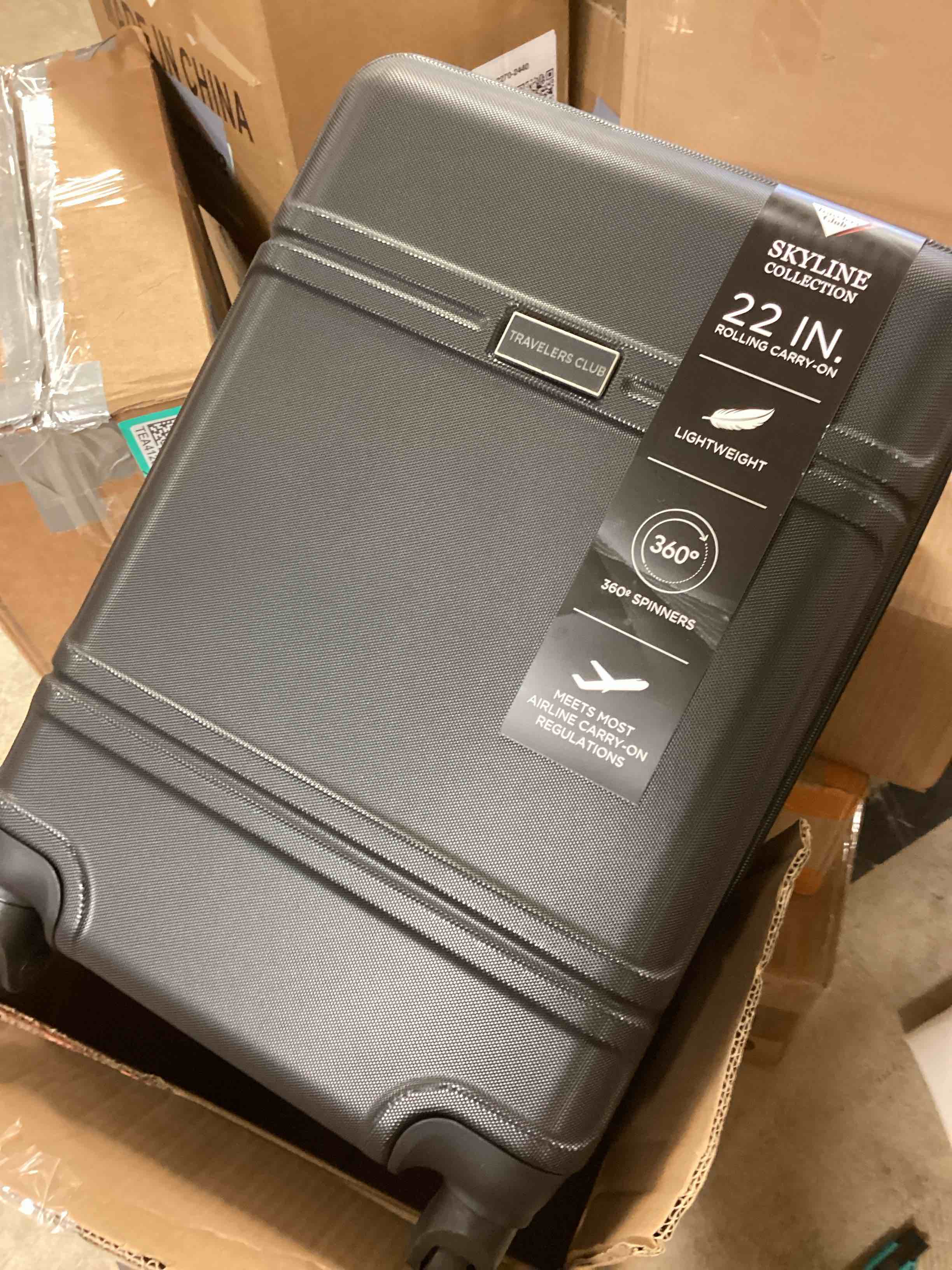 Condition photo showing Good Condition for Travelers Club Chicago Hardside Expandable Spinner Luggage, Black, 3 Piece Set 3 Piece Set Black