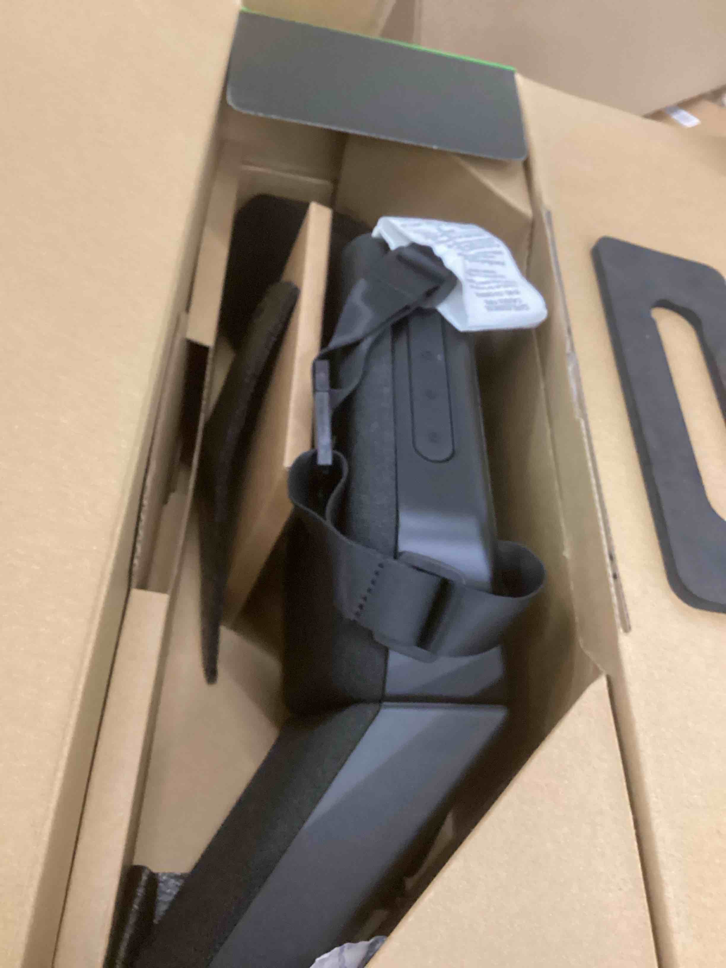 Condition photo showing New/Like New for Razer Clio Wireless Speaker Head Cushion: THX Spatial Audio Enabled - Integrated Near Field Dual Speakers - Multiple Audio Setups - Two 43 mm Full Range Drivers + Aluminum Cone - Bluetooth & USB C