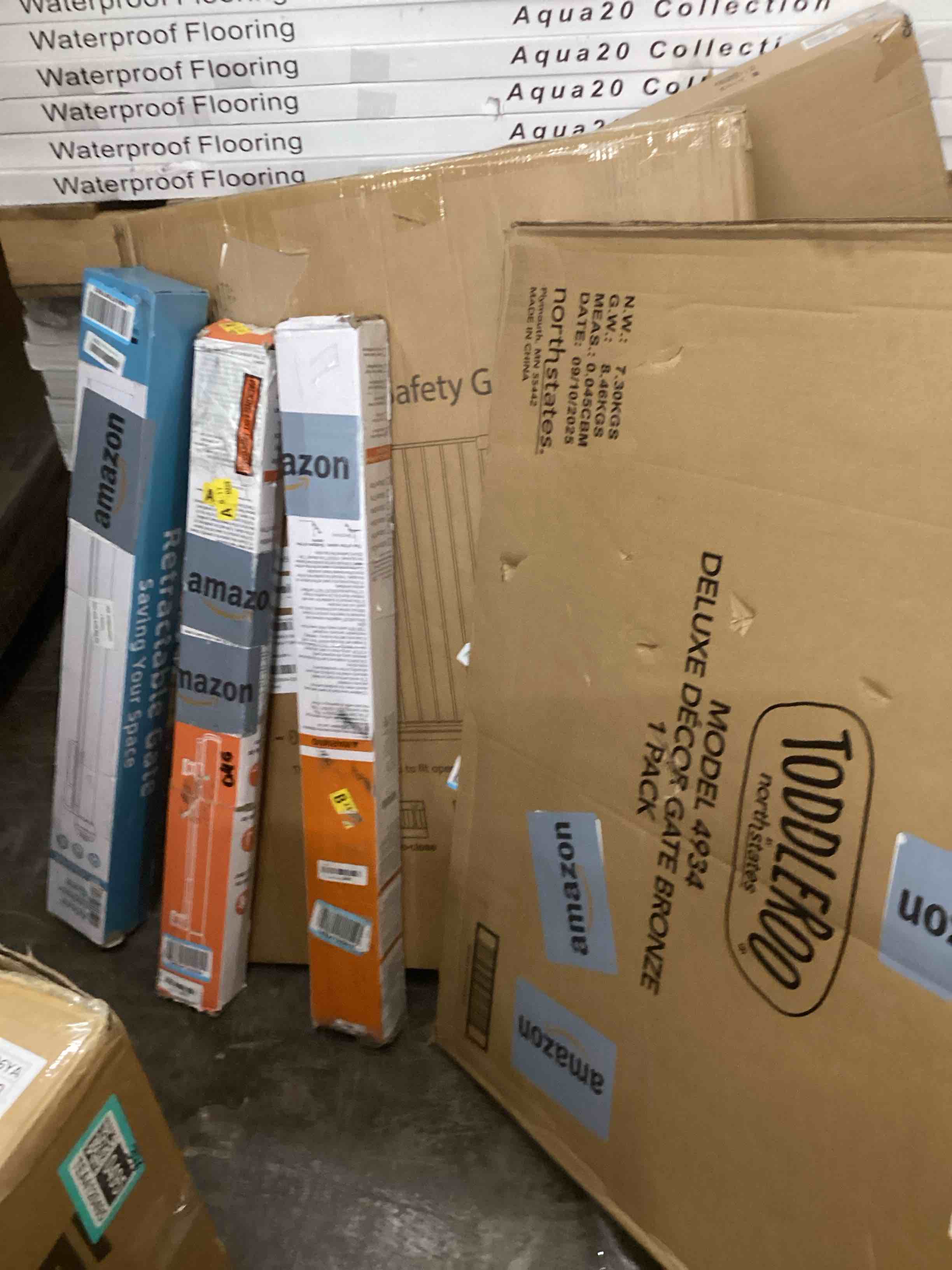 Condition photo showing Good Condition for assorted baby gates