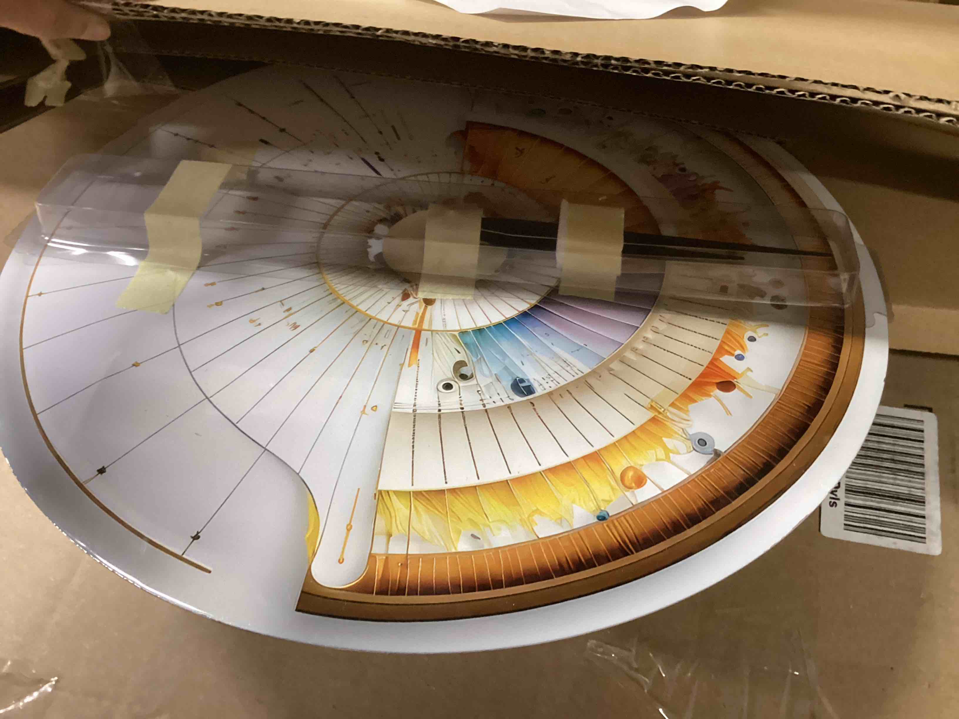 Condition photo showing Good Condition for Metal Wall Clock By Design Art