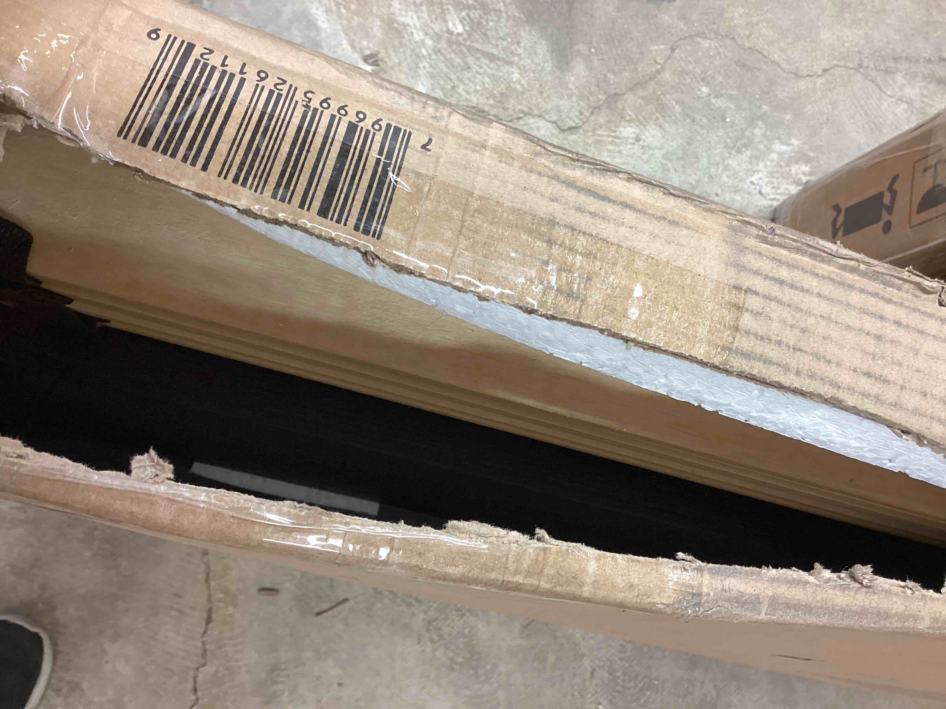 Condition photo showing Good Condition for Hillsdale Furniture Sunridge Queen Wood Platform Bed, Black Oak