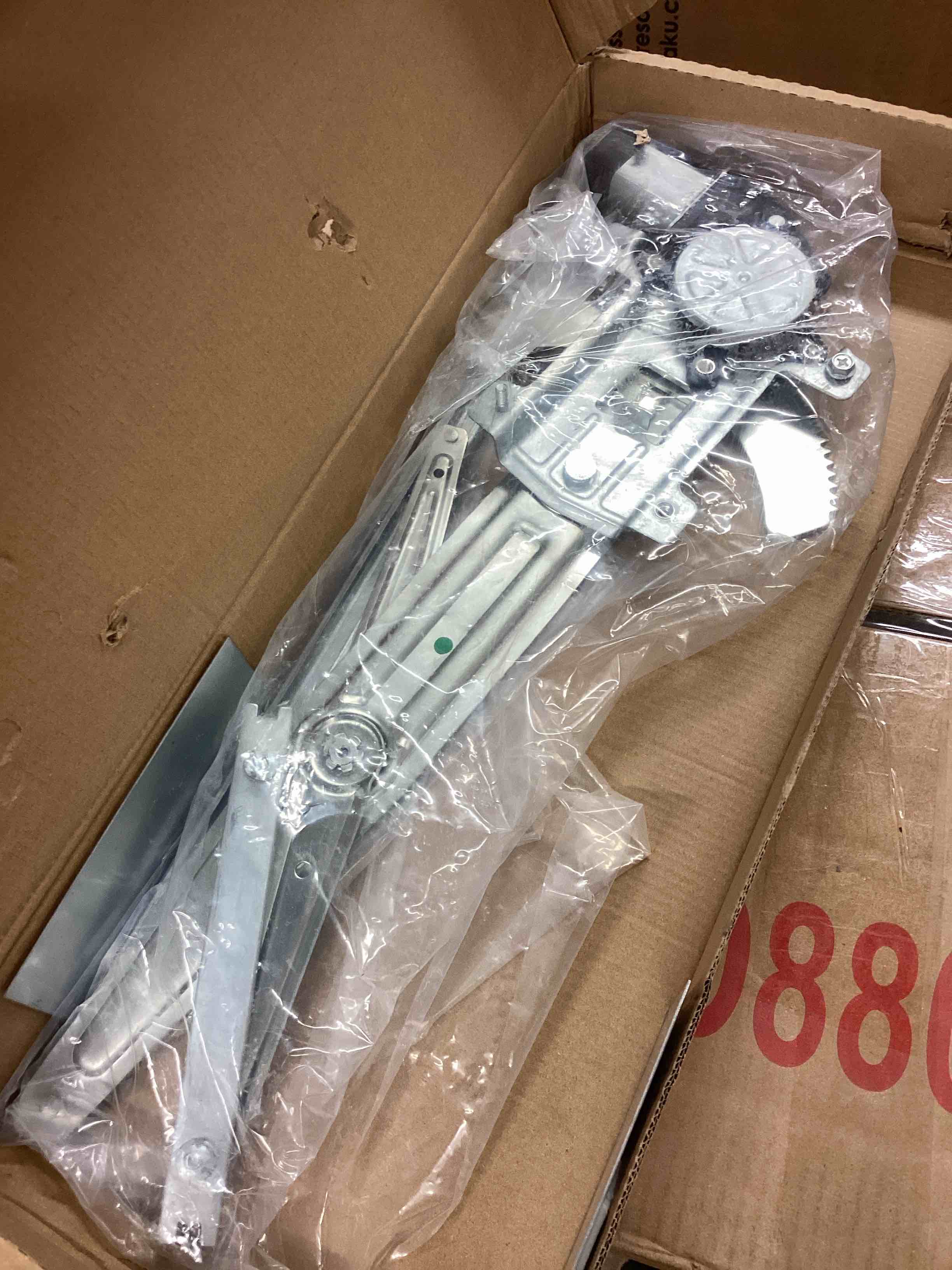 Condition photo showing Good Condition for Front Right Passenger Side Power Window Regulator with Motor Fit for Chevy Colorado GMC Canyon 2004 2005 2006 2007 2008 2009 2010 2011 2012, Isuzu i280 i290 i350 i370 2006-2008, 741-015 Front Passenger Side