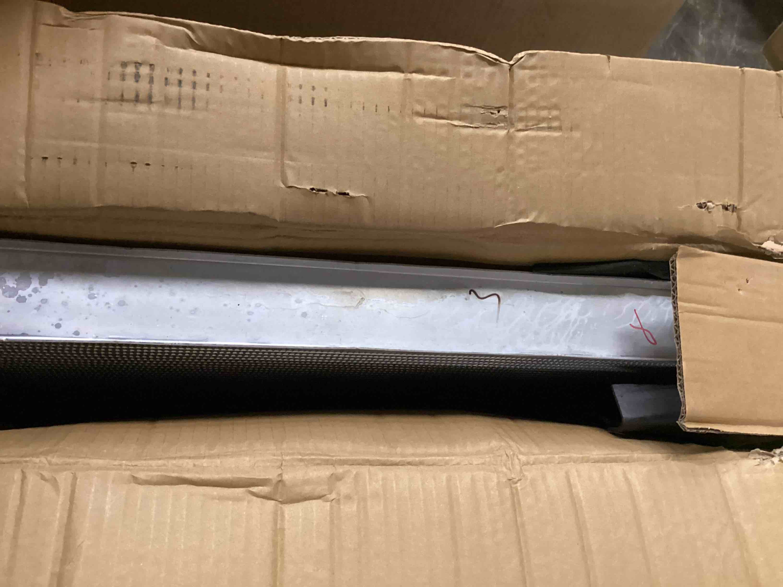 Condition photo showing As Is for FridayParts Radiator 3A751-17100 3A75117100 Compatible for Kubota M6800HDC M6800S M8200 M9000 M9000HD Replacement (525 * 488 * 56mm)