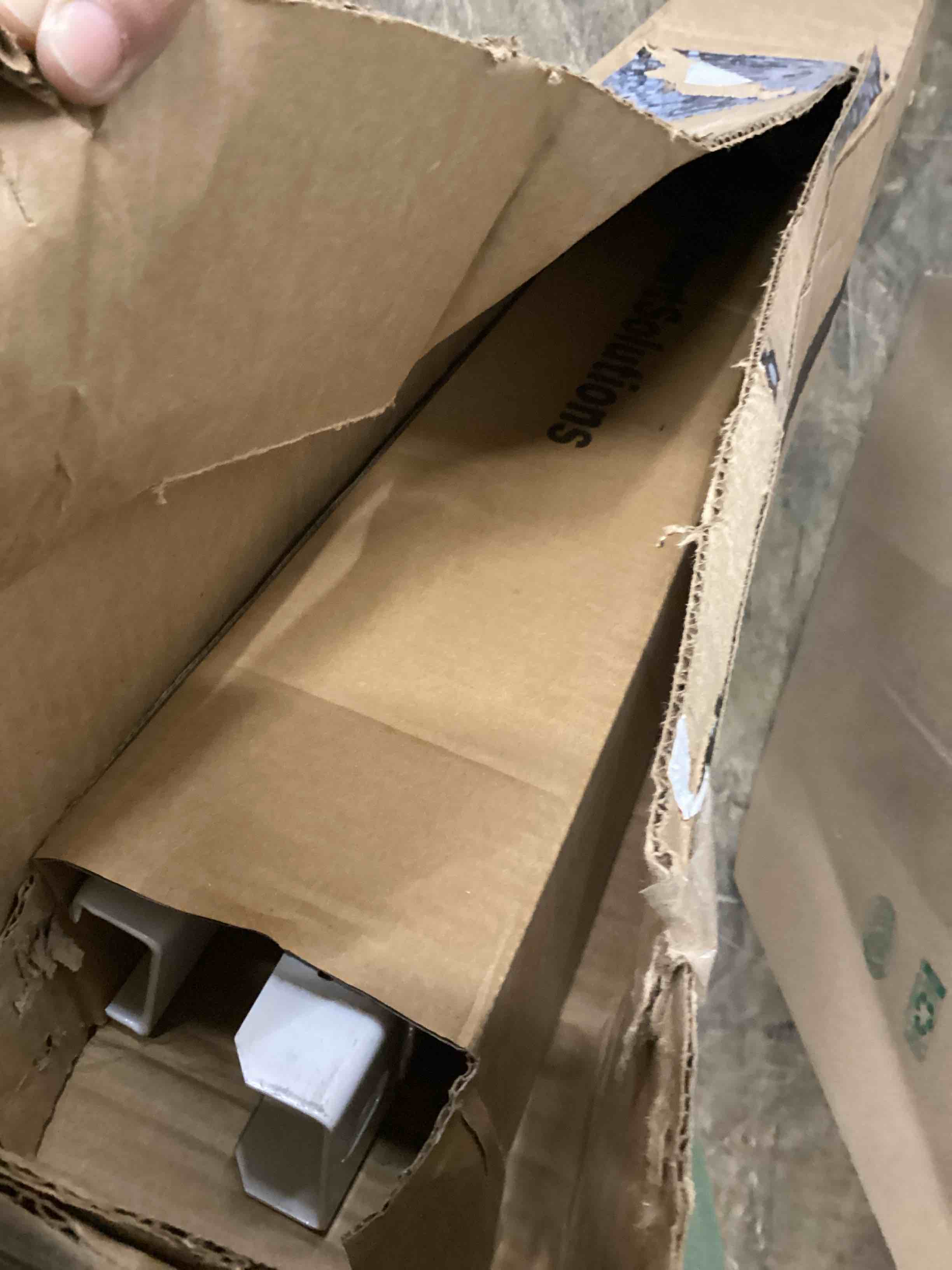 Condition photo showing Good Condition for TB-122 Air Conditioner Brackets – Heavy-Duty Outdoor AC Support Mounts