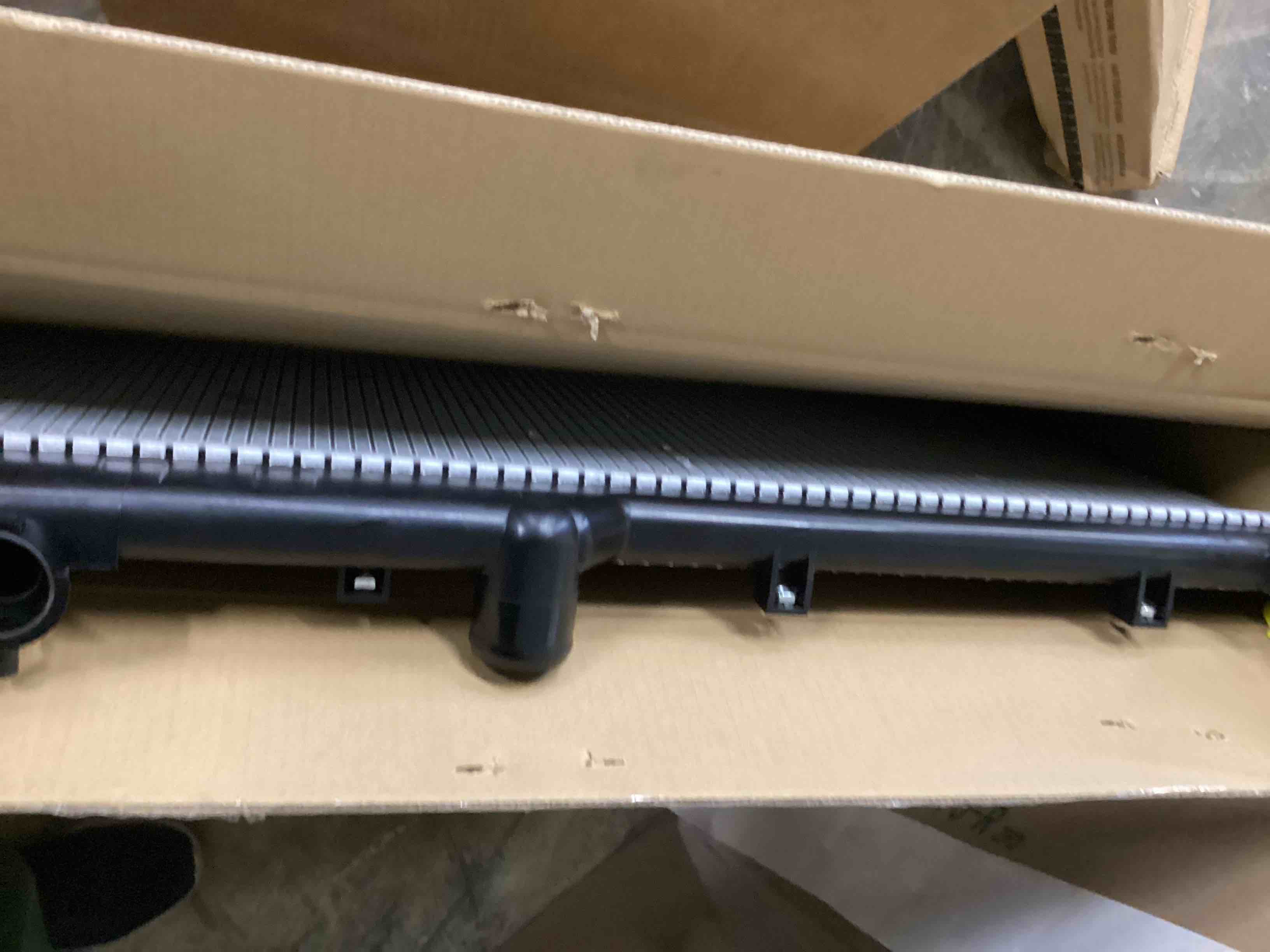 Condition photo showing Good Condition for Engine Coolant Radiator with Transmission Oil Cooler Compatible with Acura EL 1.7L 2001-2005, Honda Civic 1.7L 2001-2005 Replace 2354 19010PLC901 19010PLCJ51 19010PLMA51 RAD:2354