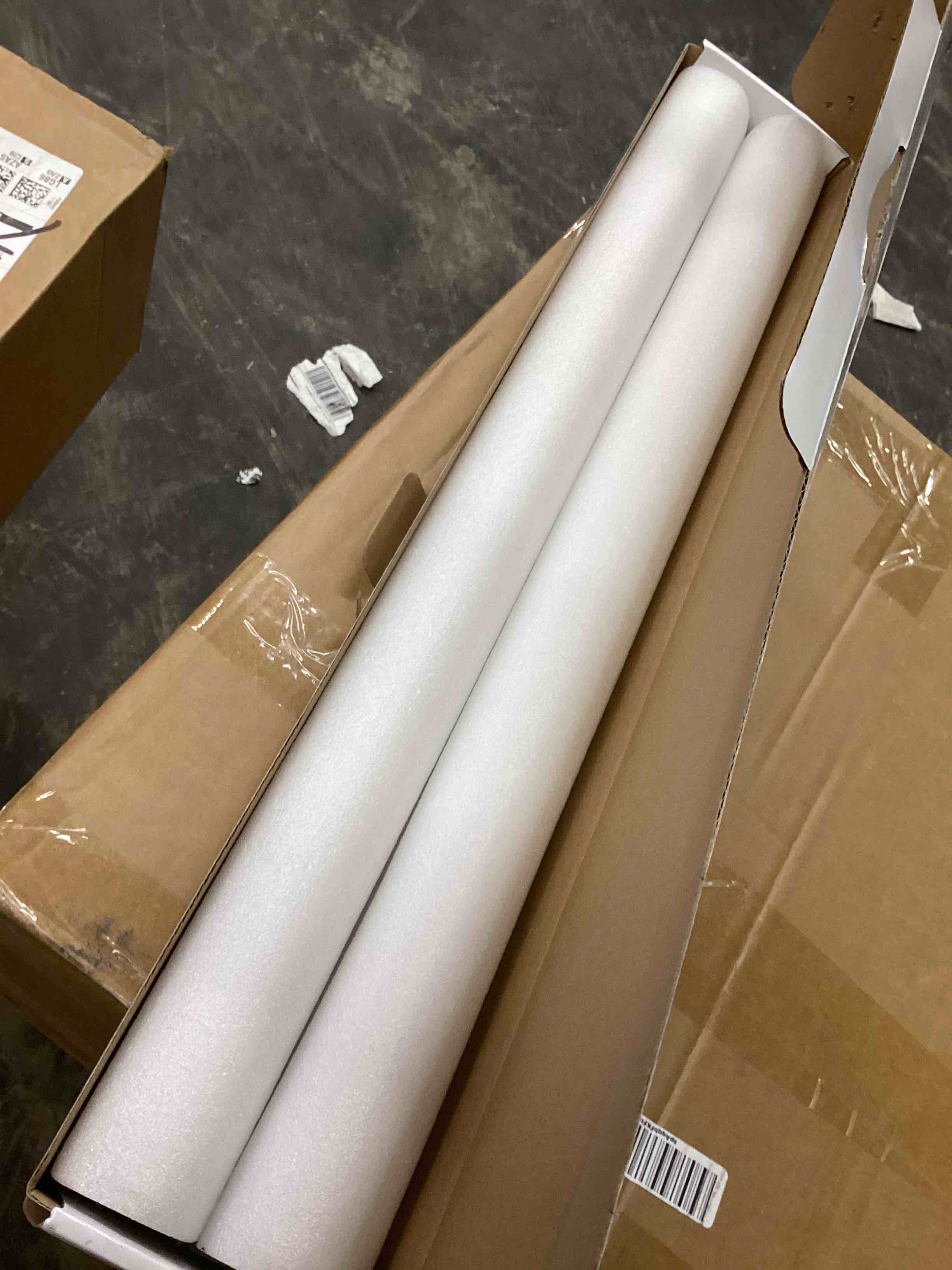 Condition photo showing Good Condition for 24 Inch T12 Fluorescent Tube Light Bulb 20 Watt Cool White, F20T12/CW 4100K Replacement for F20T12/CW/ALTO, F20T12/CW/ECO, F20T12/SP41/ECO G13 Base 1200 Lumens 4 Counts T12 20W 4Pack 4100K