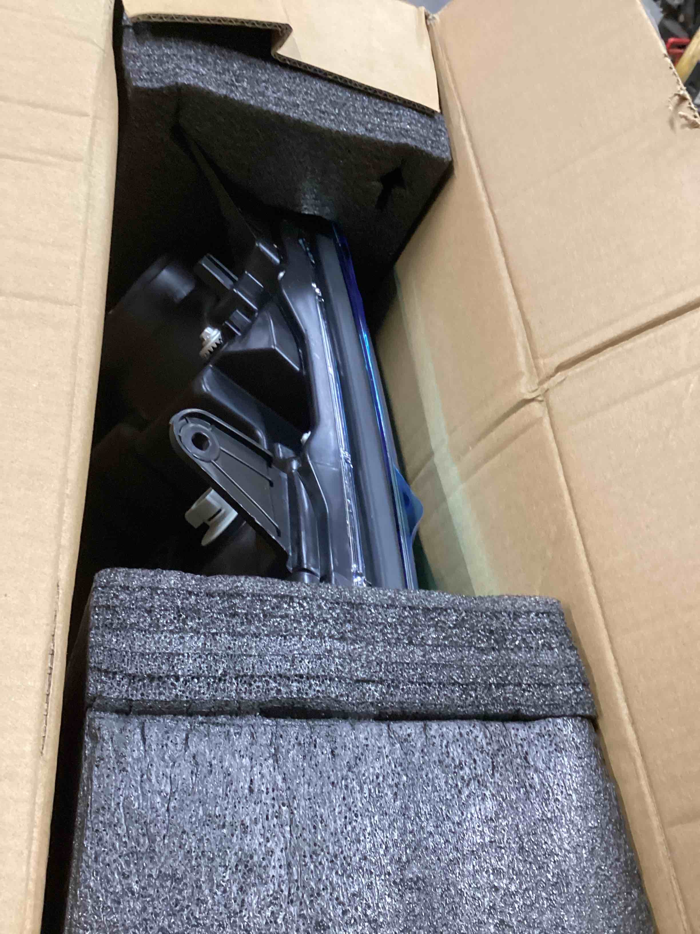 Condition photo showing Good Condition for Driver Side Headlights Assembly Halogen Replacement for Honda Pilot 2012-2015 Housing Chrome Lamp LH 1PC 33150-SZA-A11