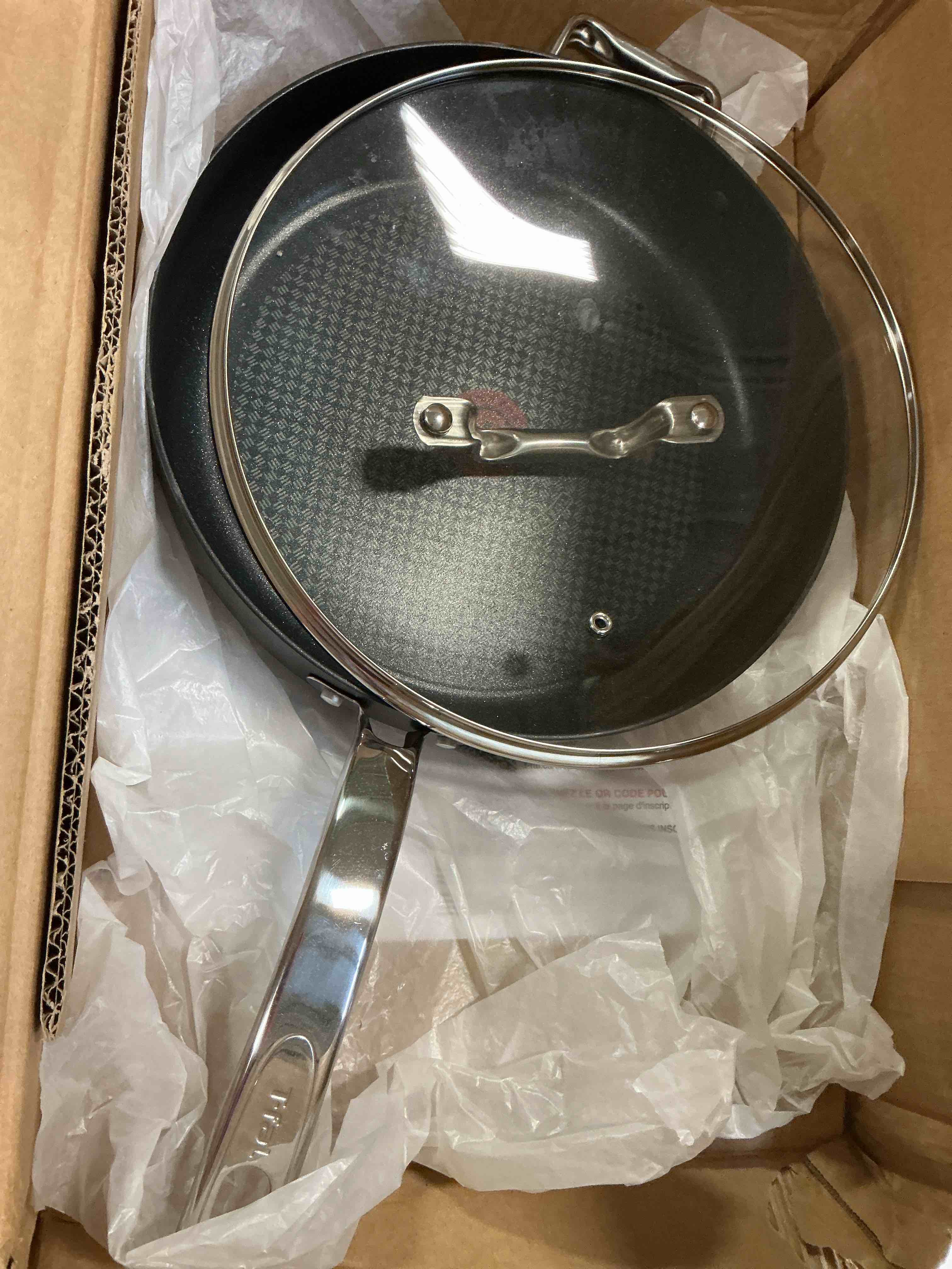 Condition photo showing Good Condition for T-Fal ProGrade Nonstick Jumbo Cooker W/Lid & Helper Handle, 5 Quart, Induction, Oven Broiler Safe 500F, Cookware, Non Stick Saute Pan, Deep Frying Pan, Kitchen, Pots and Pans, Dishwasher Safe, Black