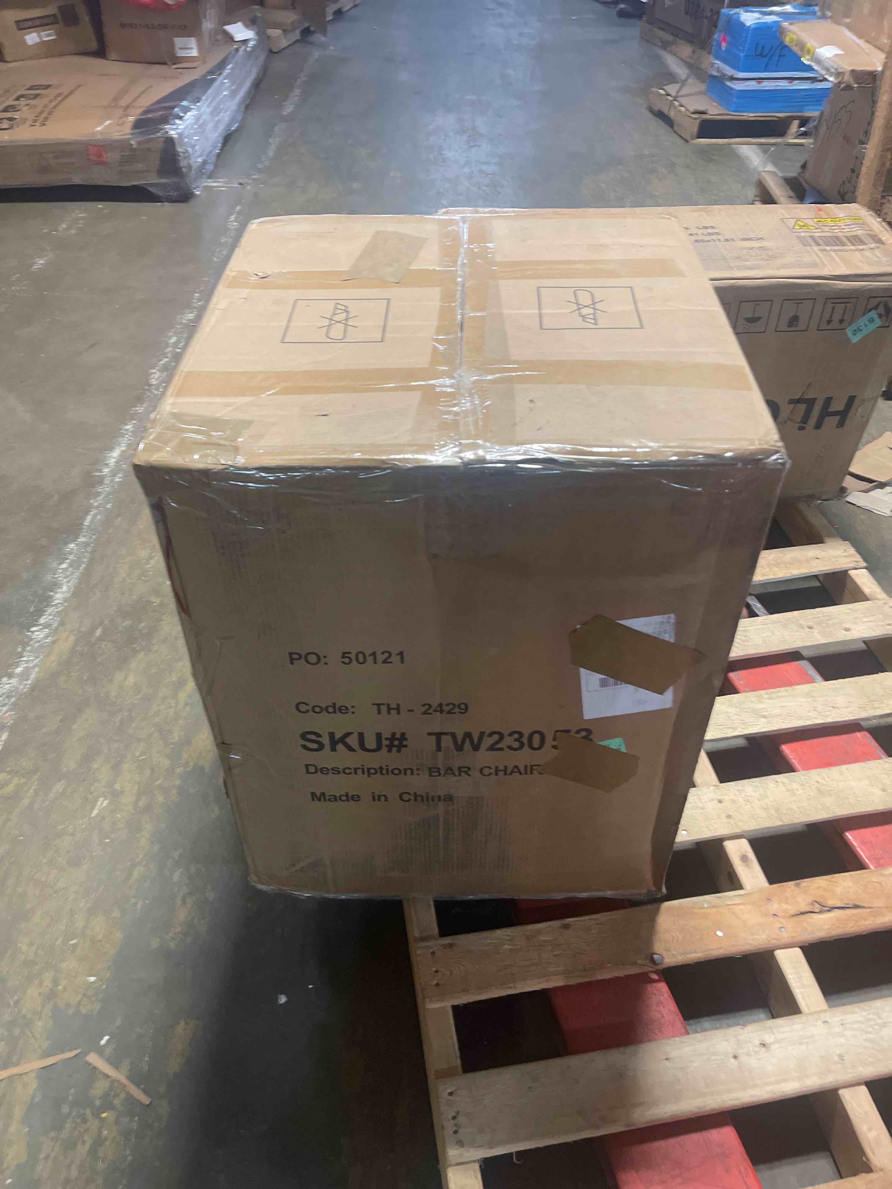 Condition photo showing New/Like New for Johnnice 27" Metal Tufted Bar Stools (Set of 2)