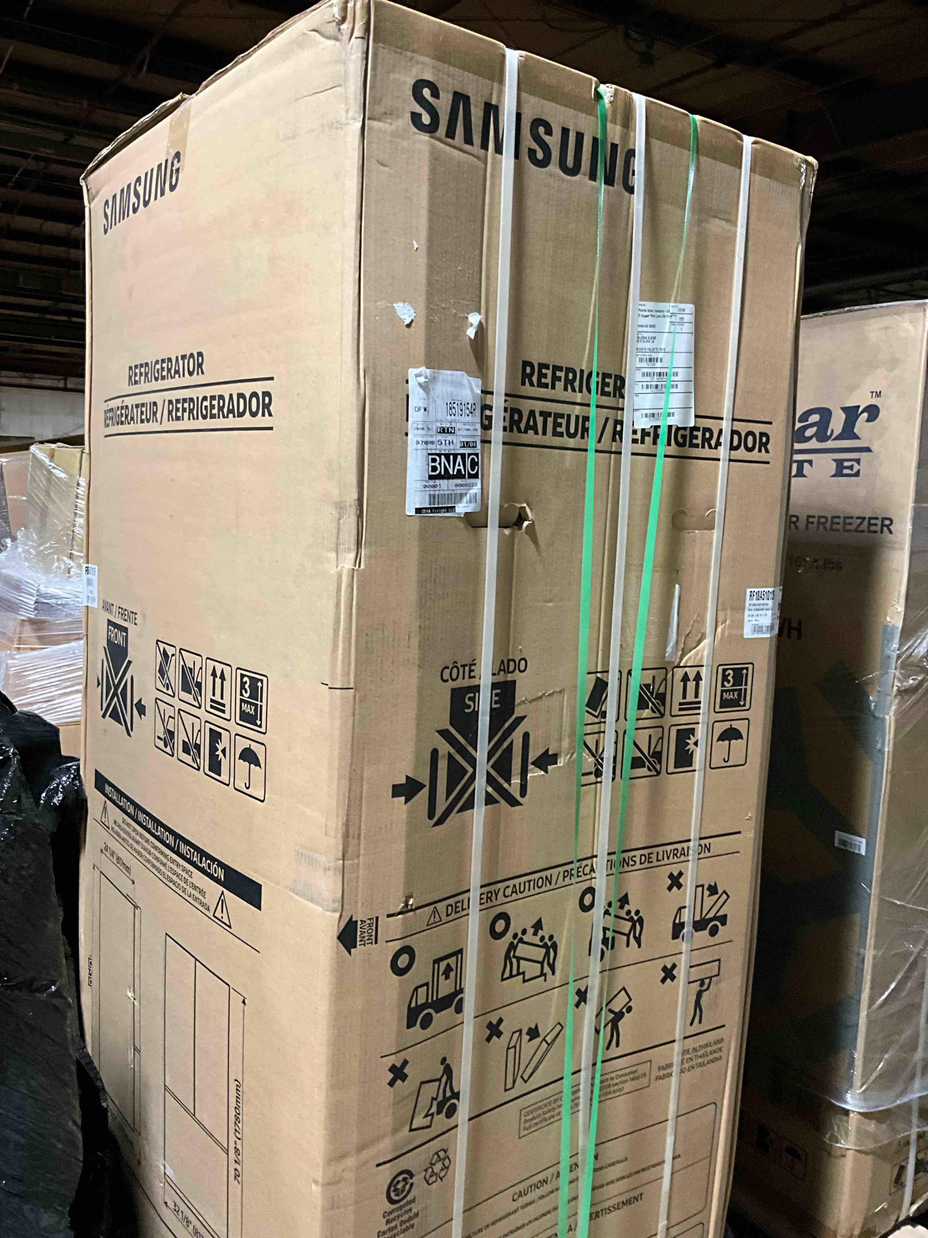 Condition photo showing New/Like New for Samsung RF18A5101SR 33” Counter-Depth French Door Refrigerator with Twin Cooling Plus