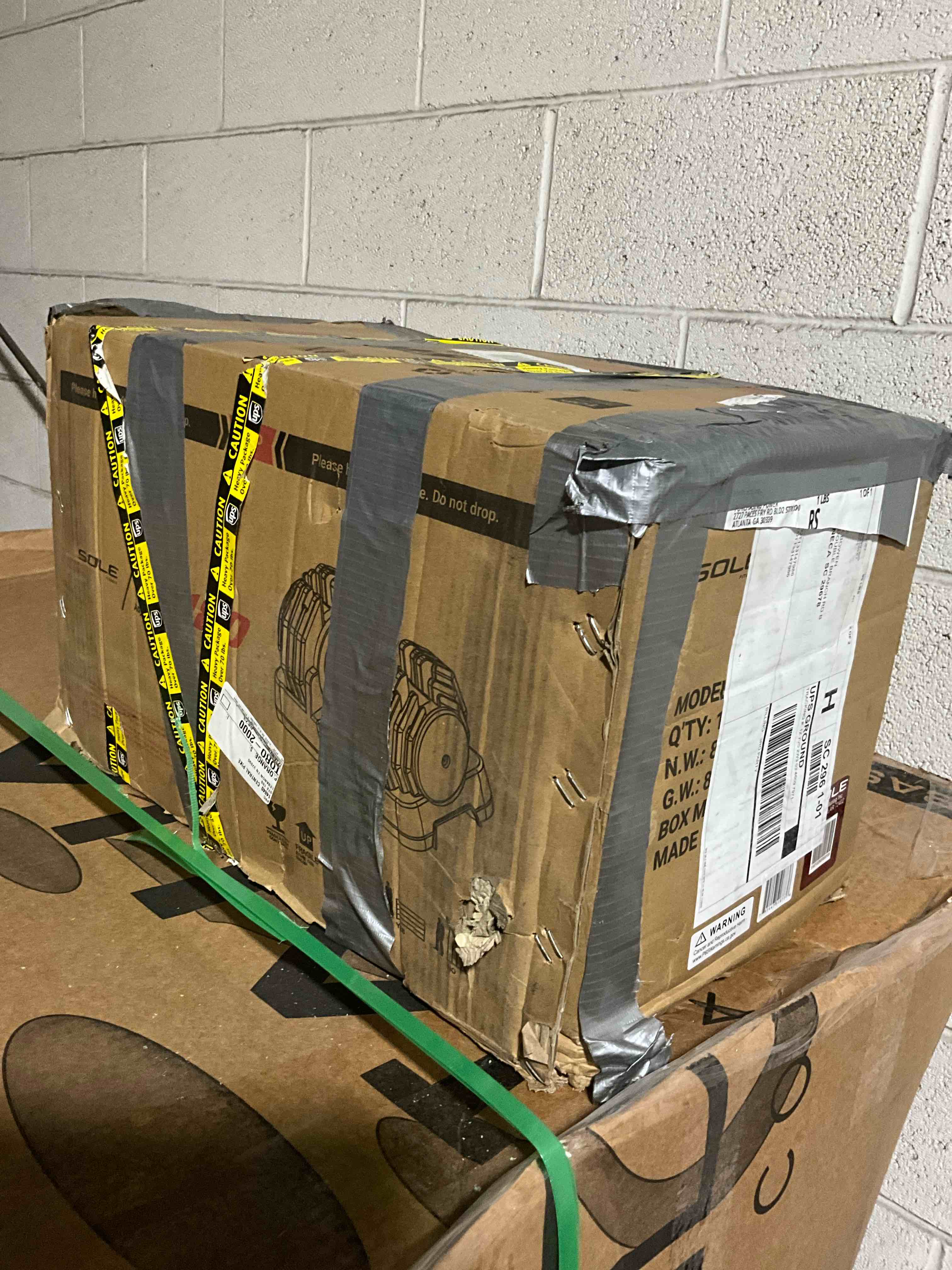 Condition photo showing Good Condition for SOLE Fitness Adjustable Dumbbells (set of 2) SW180, Versatile Space-Saving Equipment - Adjustable Weights from 5lbs to 80lbs - Tone and Strengthen