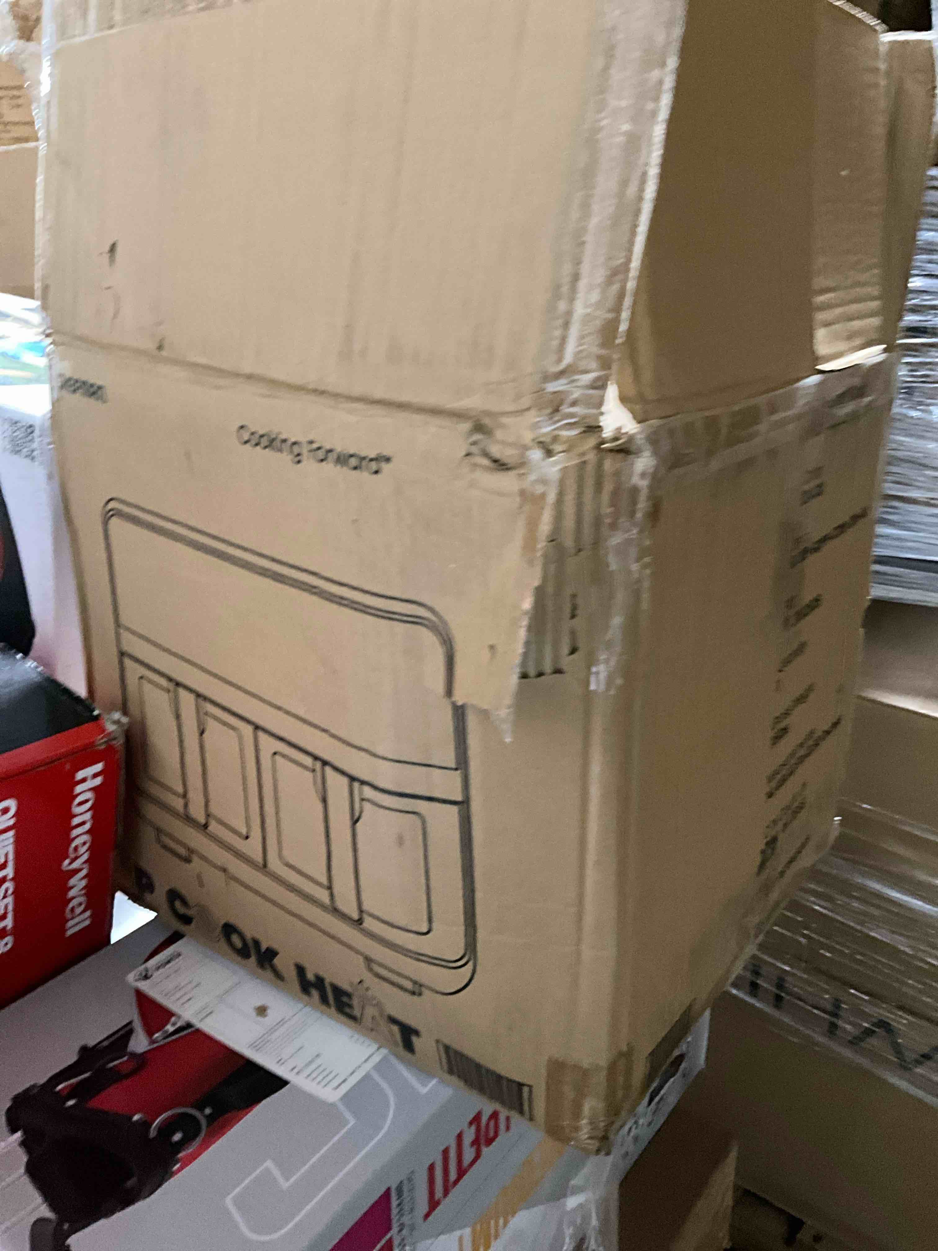 Condition photo showing New/Like New for Chefman TurboFry Touch Dual Air Fryer, Maximize The Healthiest Meals With Double Basket Capacity, One-Touch Digital Controls And Shake Reminder For The Perfect Crispy And Low-Calorie Finish