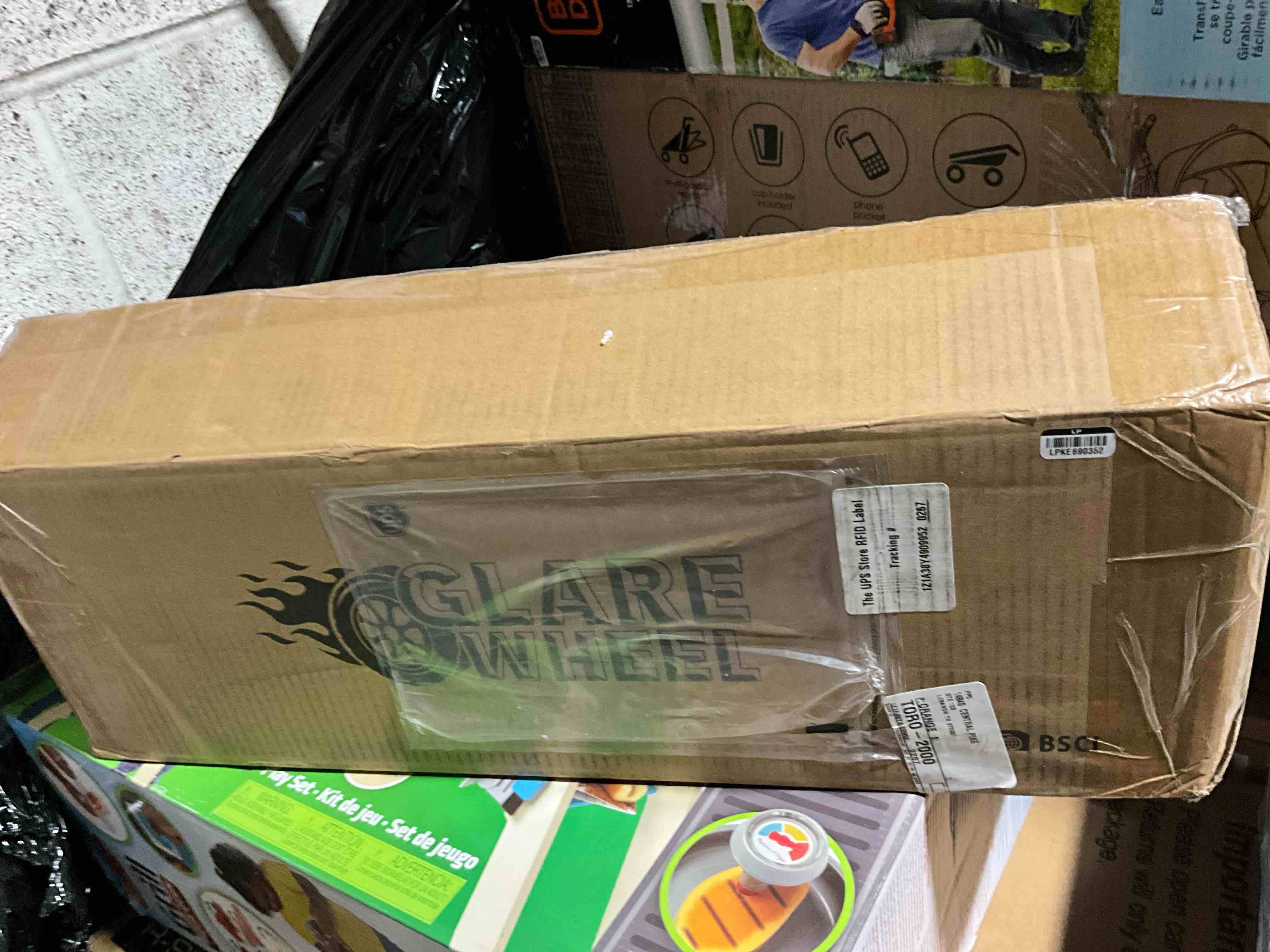 Condition photo showing New/Like New for Glarewheel Bluetooth Hoverboard