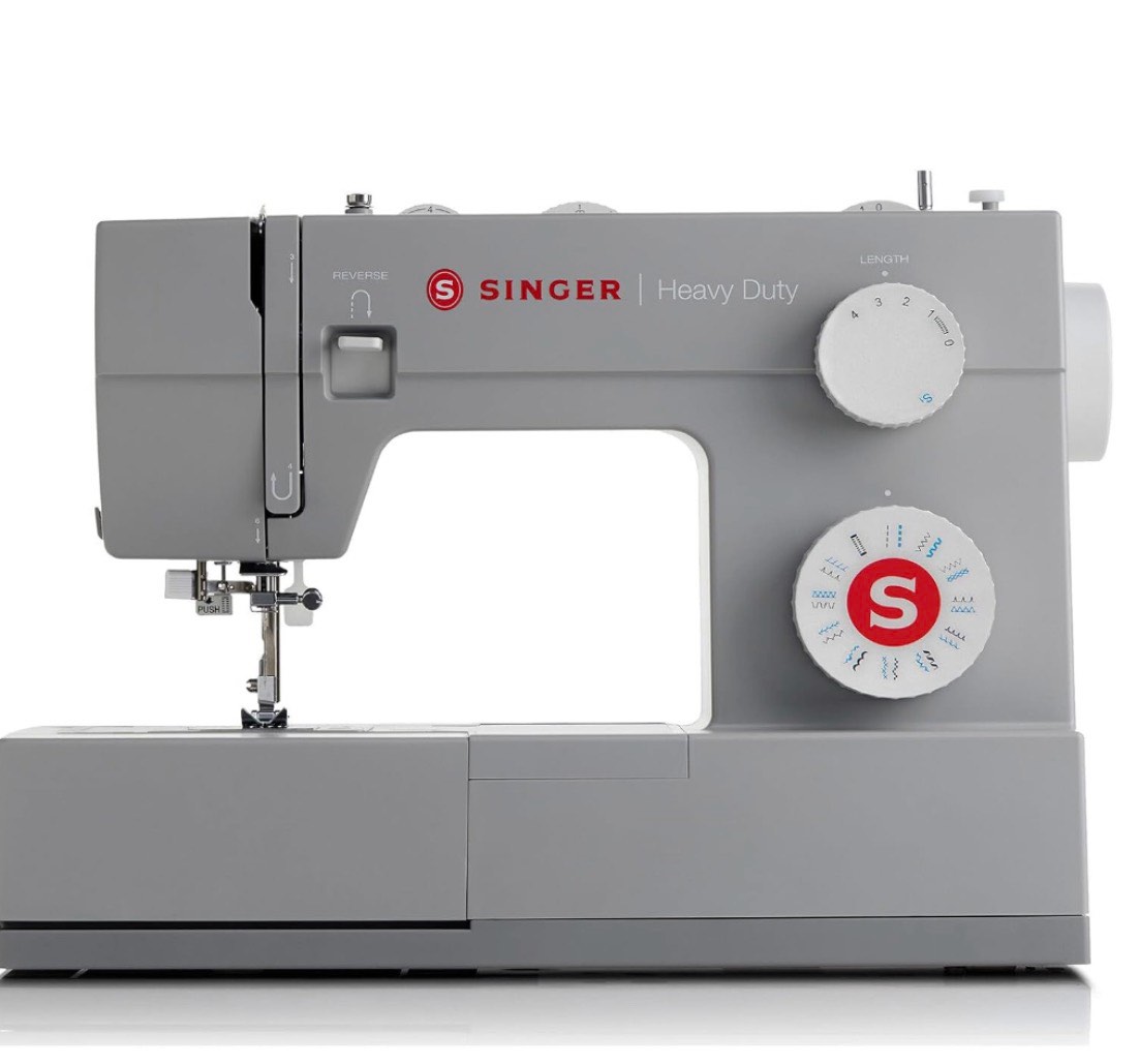 Singer® Heavy Duty 4423 Sewing Machine With 97 Stitch Applications