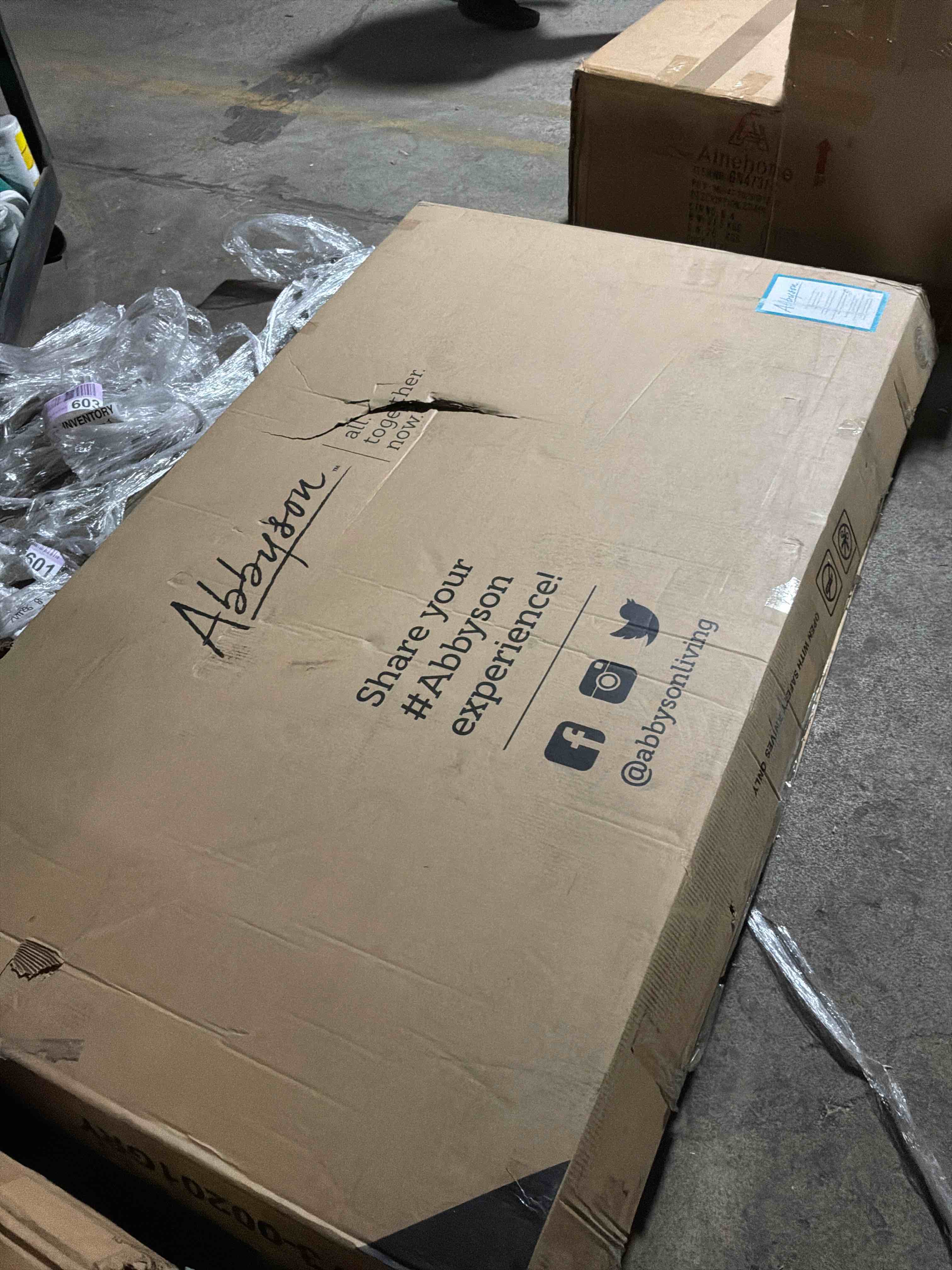 Condition photo showing New/Like New for Abbyson Kalise  Bed Platform .