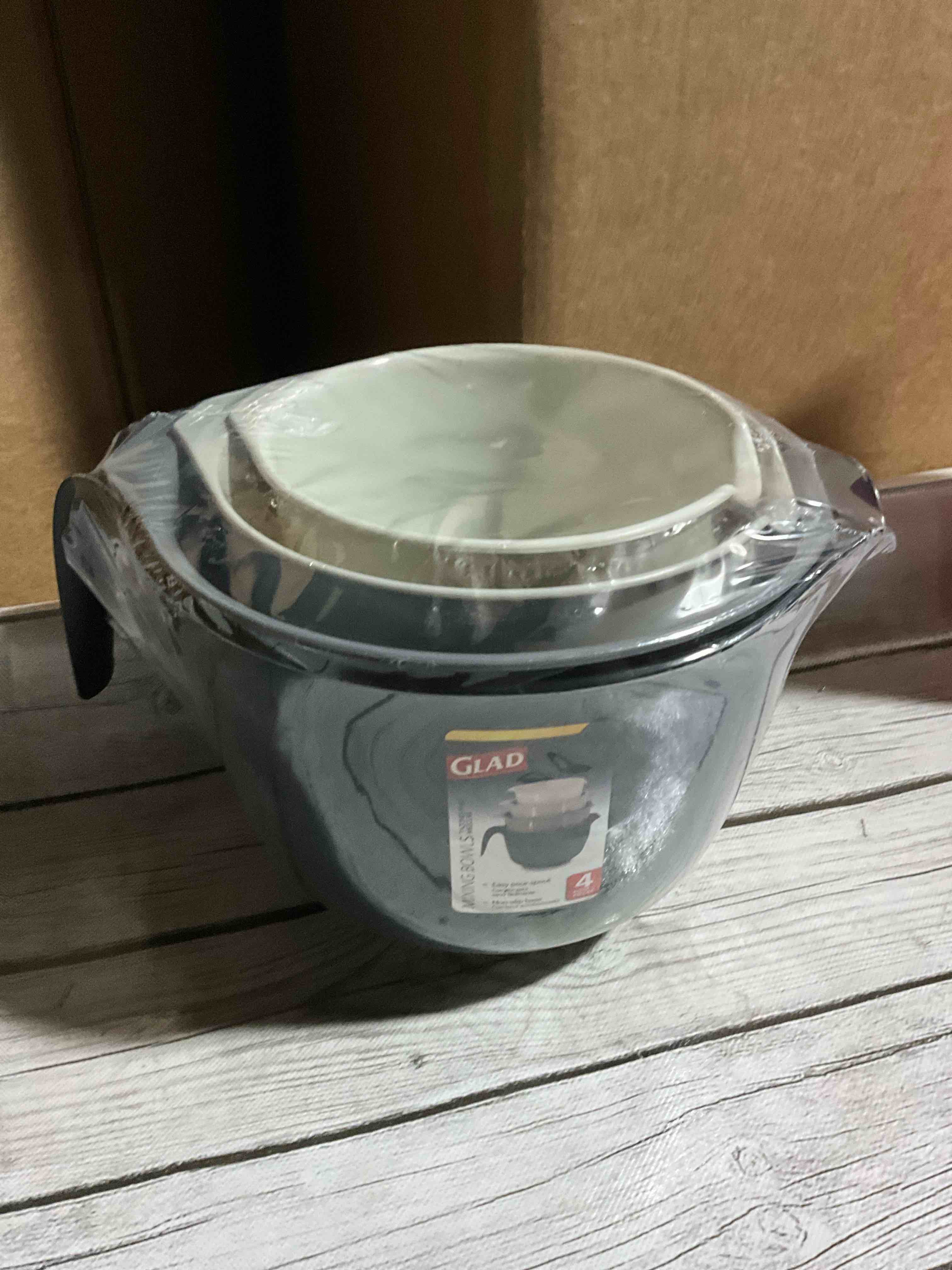 Condition photo showing New/Like New for Glad Mixing Bowls with Pour Spout, Set of 4 - Nesting Plastic Bowls (1.2qt, 1.9qt, 2.8qt, and 3qt with Handle) - Non Slip Base, Dishwasher Safe Kitchen Cooking and Baking Supplies, Grey 4pc Grey