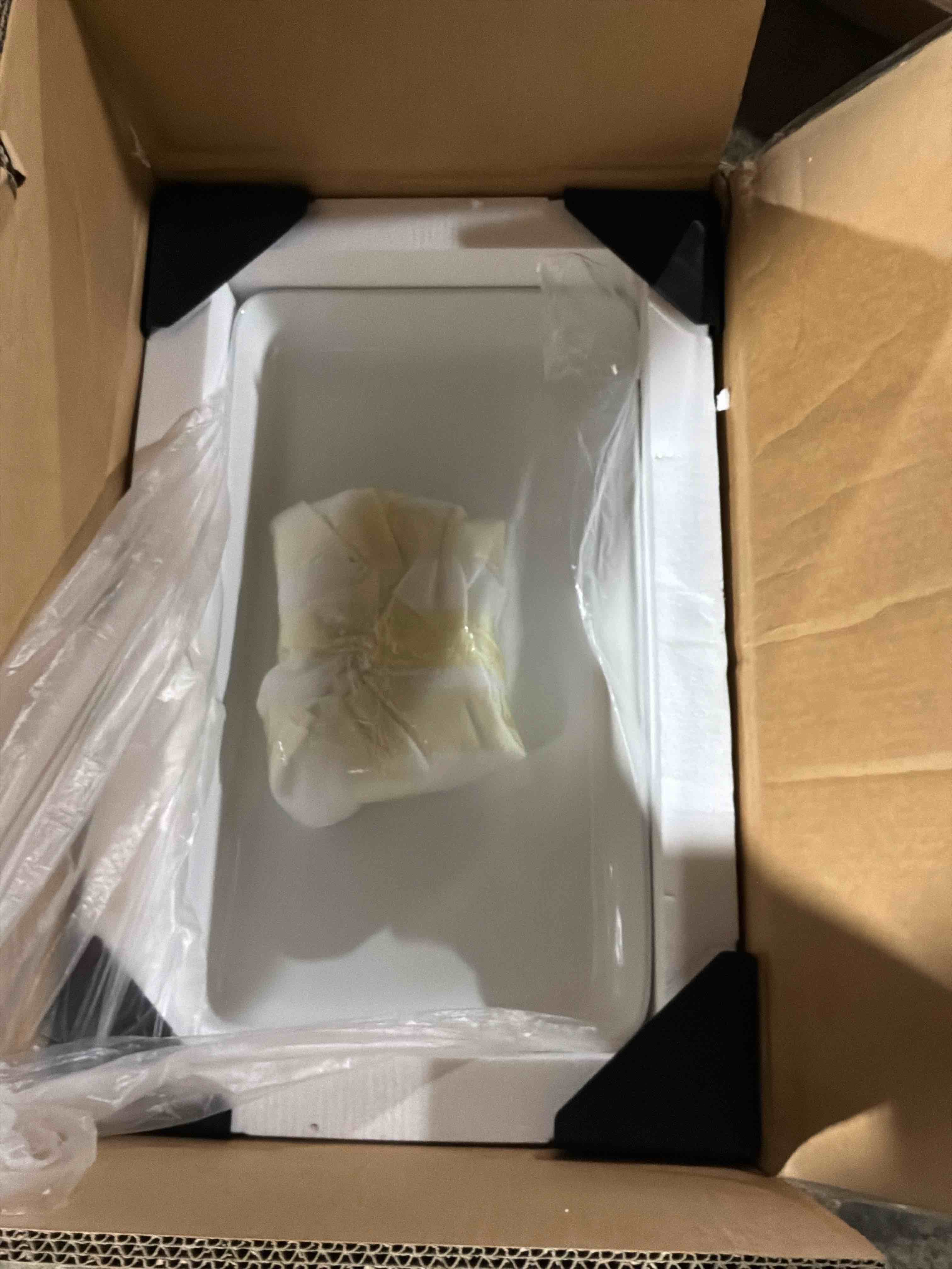 Condition photo showing New/Like New for toto 21 in. rectangular undermount bathroom sink with cefiontect in cotton white