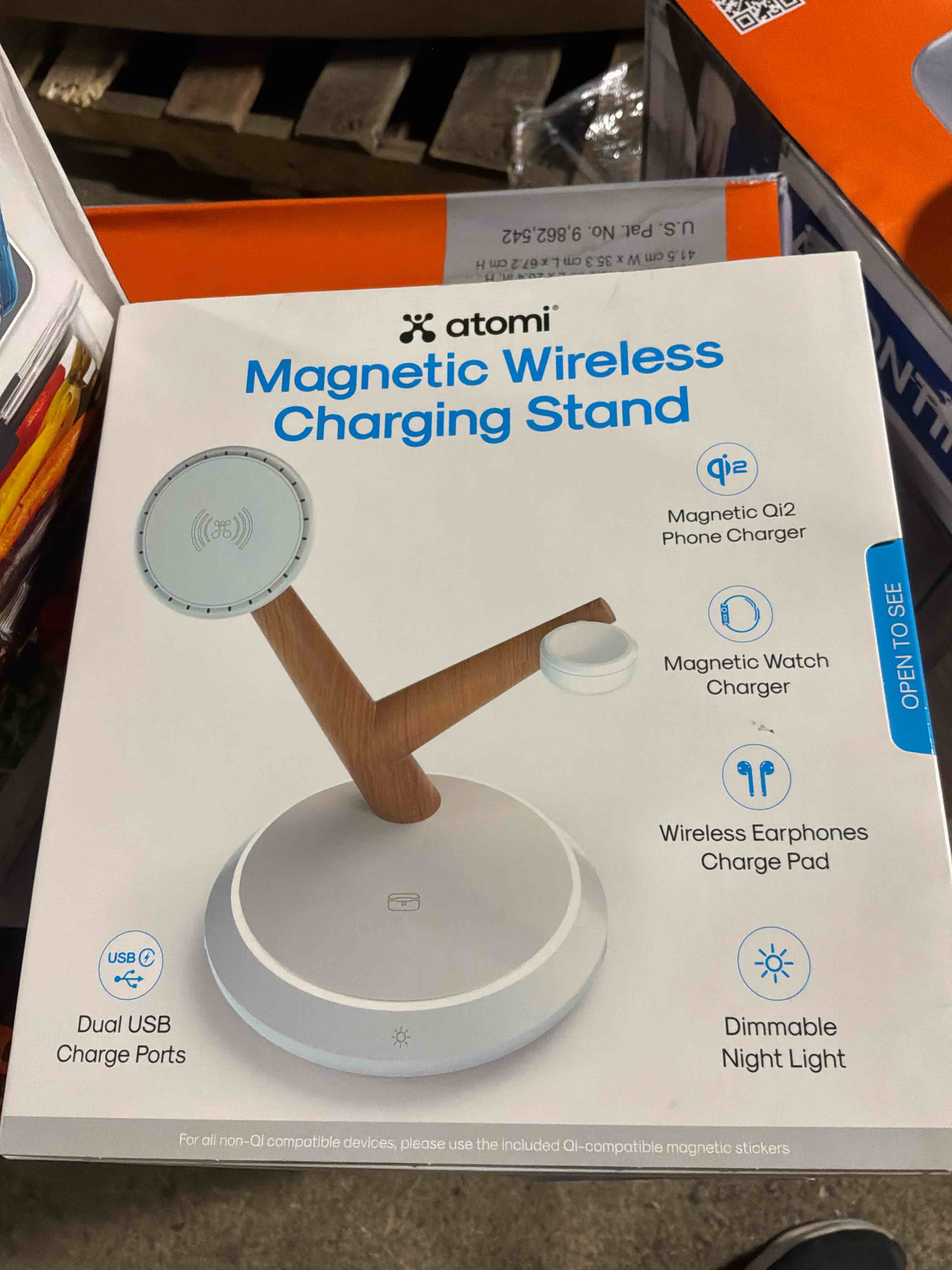 Condition photo showing New/Like New for magsafe qi2 charge tree
