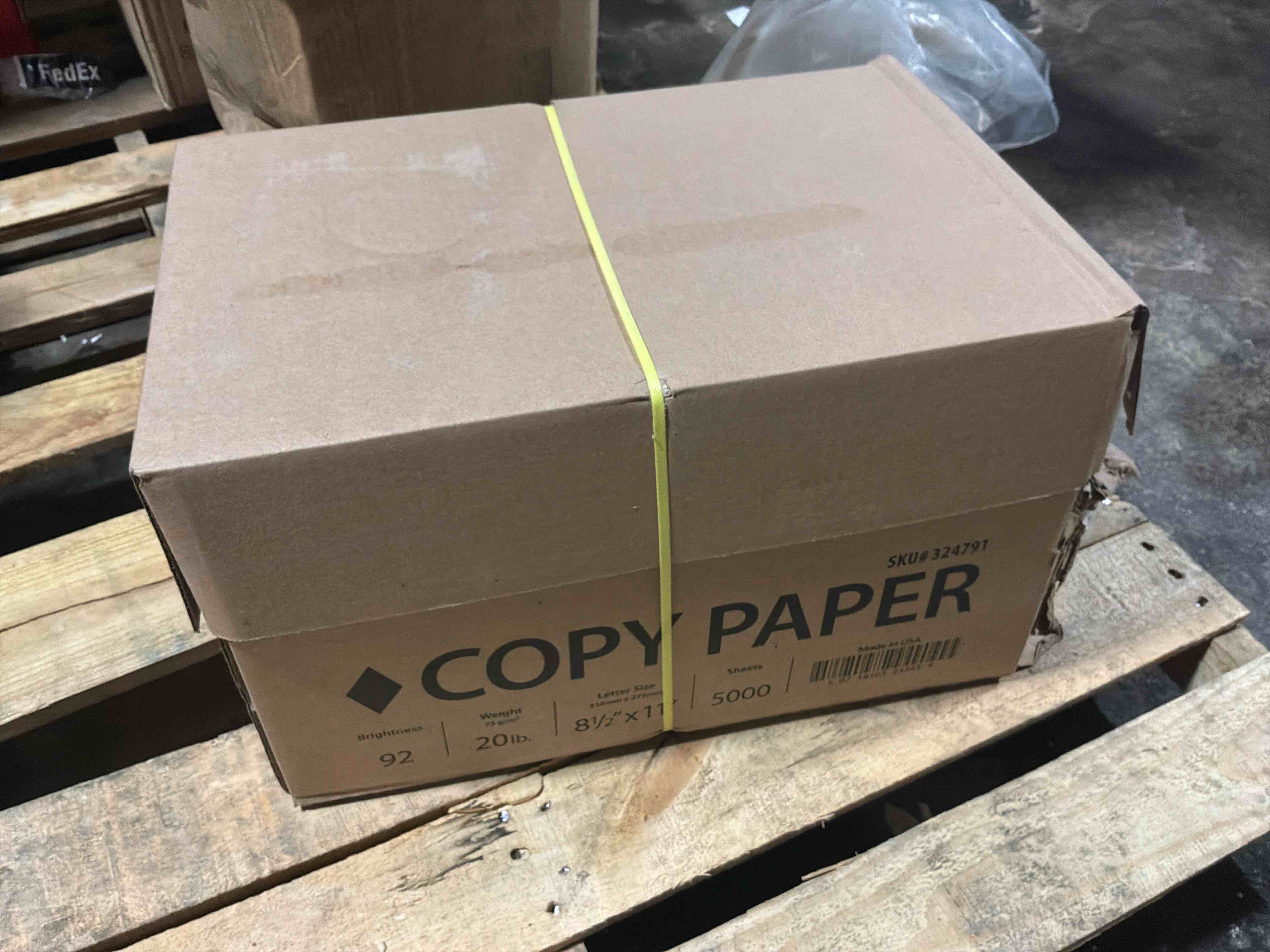 Condition photo showing Good Condition for staples 8.5 in. x 11 in. 20 lb. white copier paper  5000 sheets 324791
