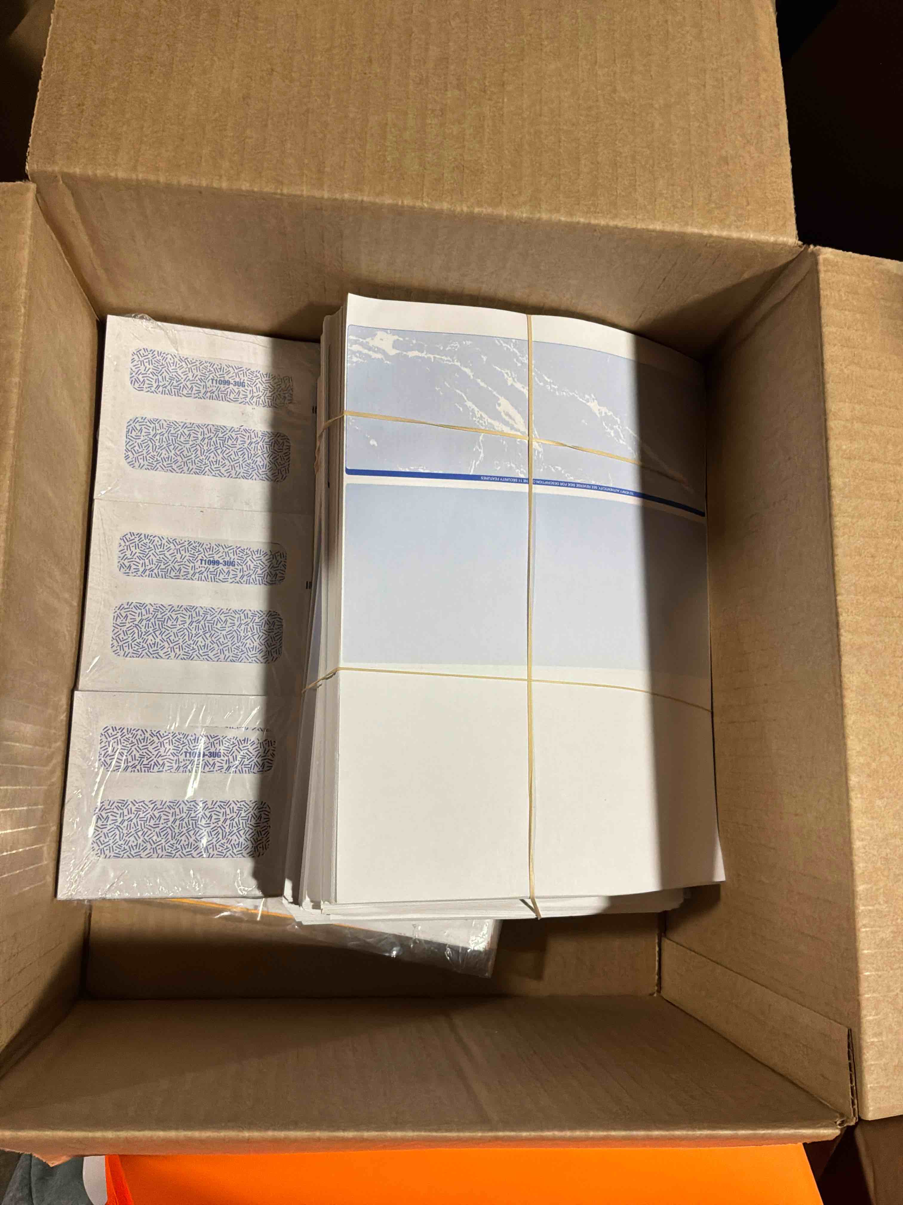 https://s3.amazonaws.com/lotting-images-prod/bidfta/TEA4398648_1775654067065.jpeg