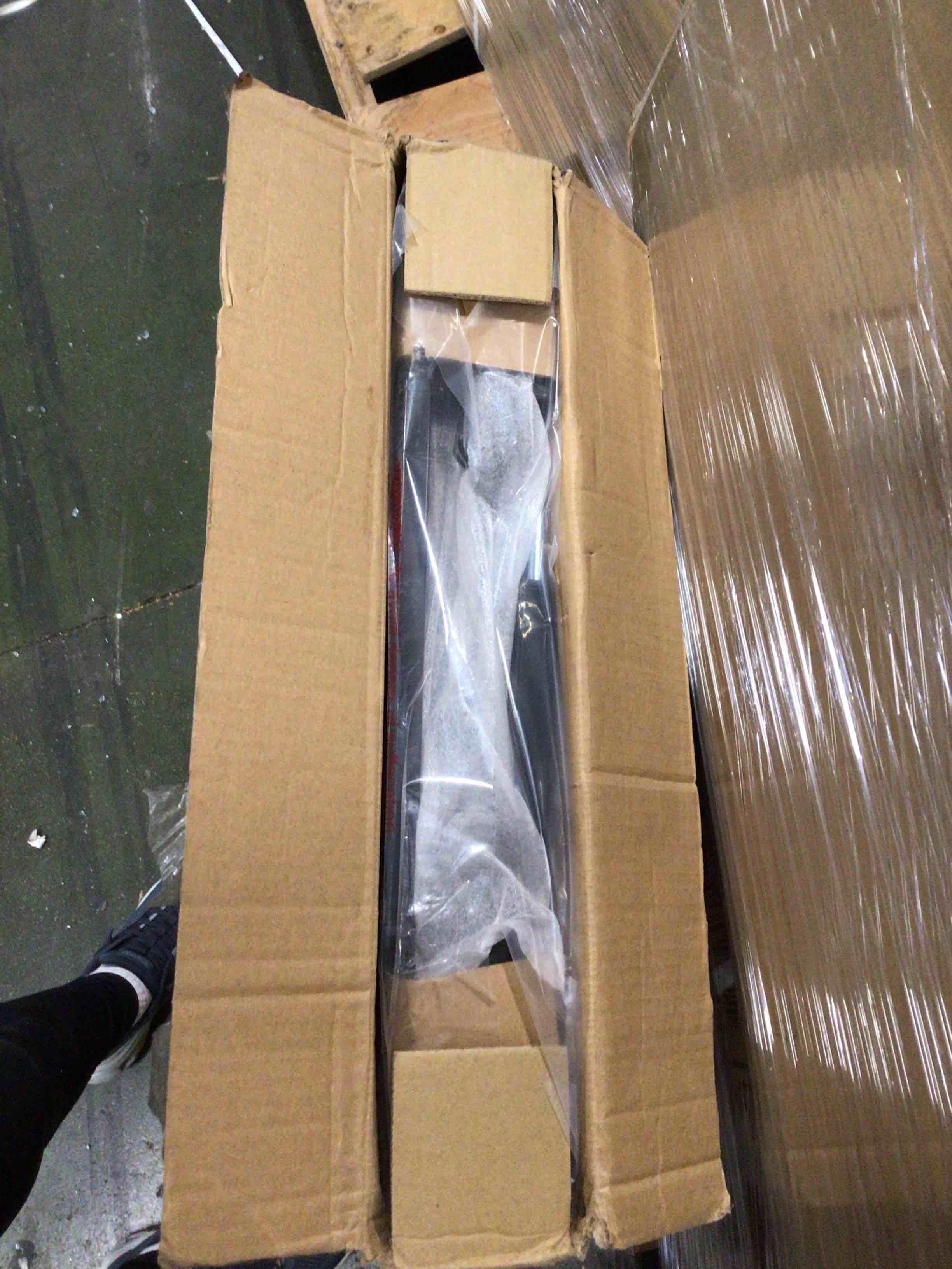 Condition photo showing New/Like New for regalo extra wide easy step metal walk through baby gate - black