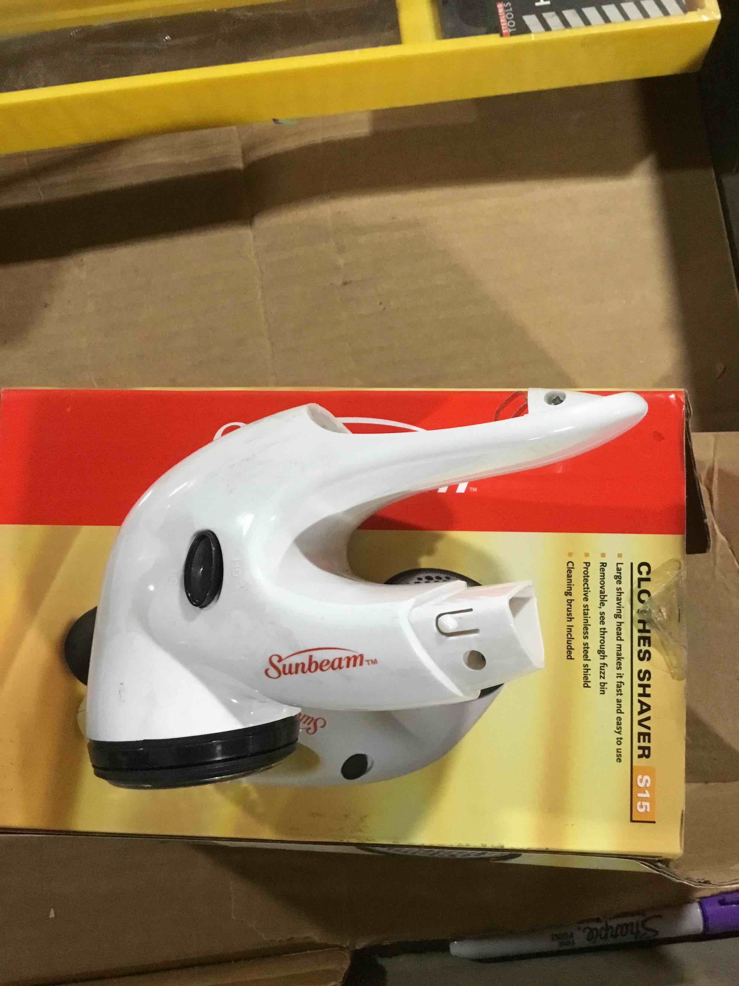 Condition photo showing As Is for Sunbeam Clothes Shaver