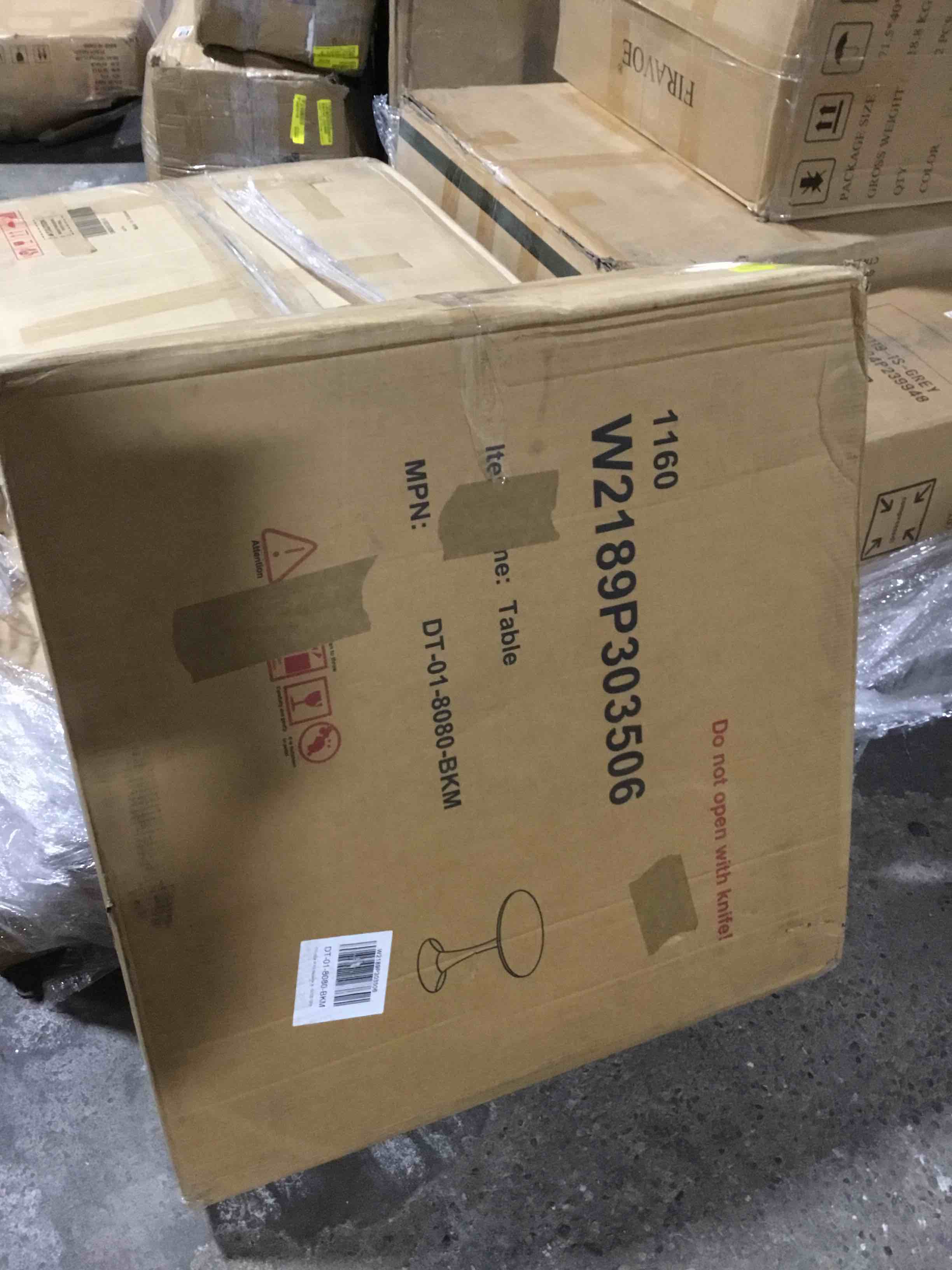 Condition photo showing New/Like New for Modern Round 3 piece Dinning Room Table Black 