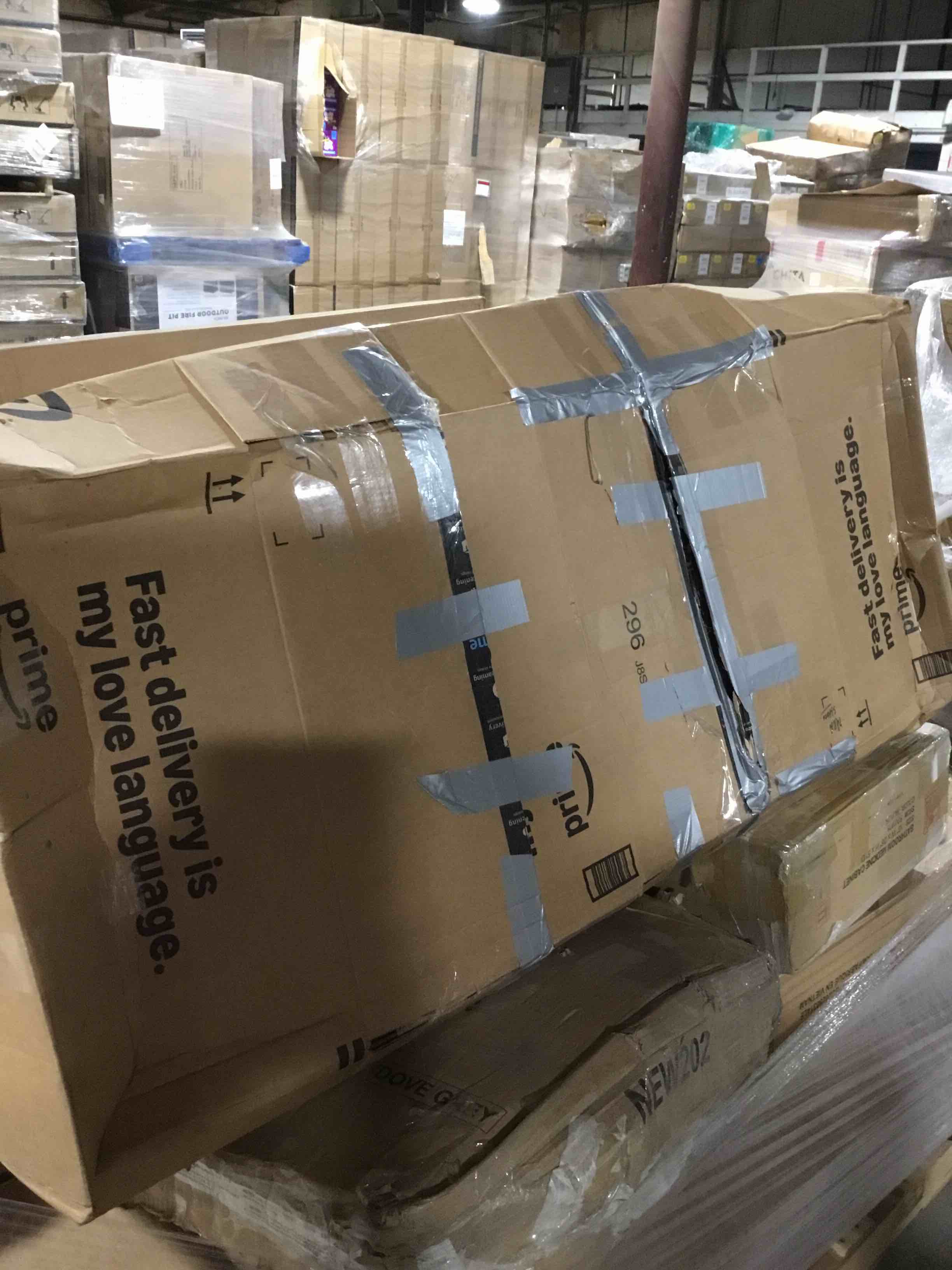 Condition photo showing Good Condition for Convertible Sleeper Sectional Sofá With pull out Bed And Hidden 