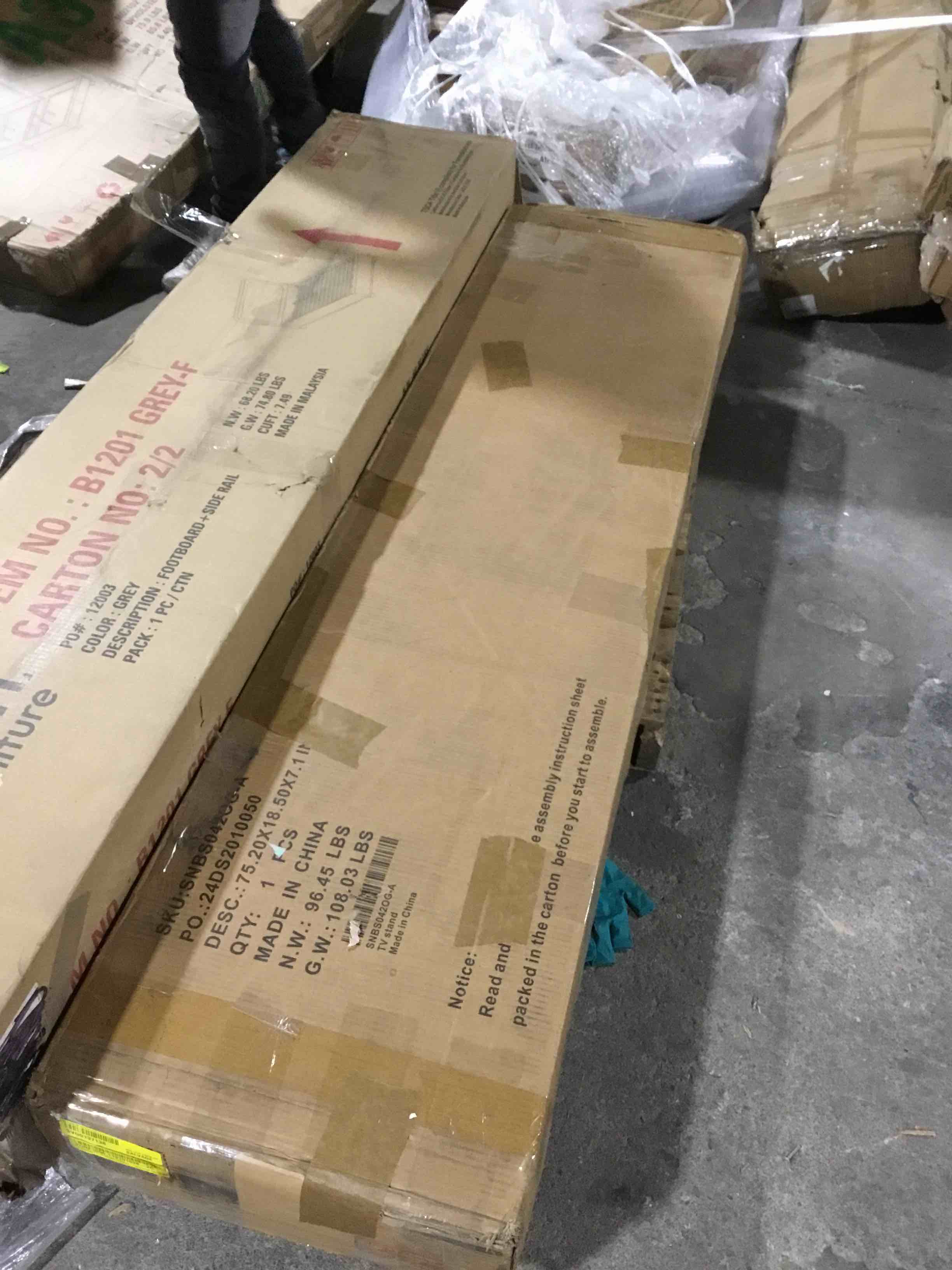 Condition photo showing New/Like New for Pporfamilia 70.9 W TV Stand With Storage 