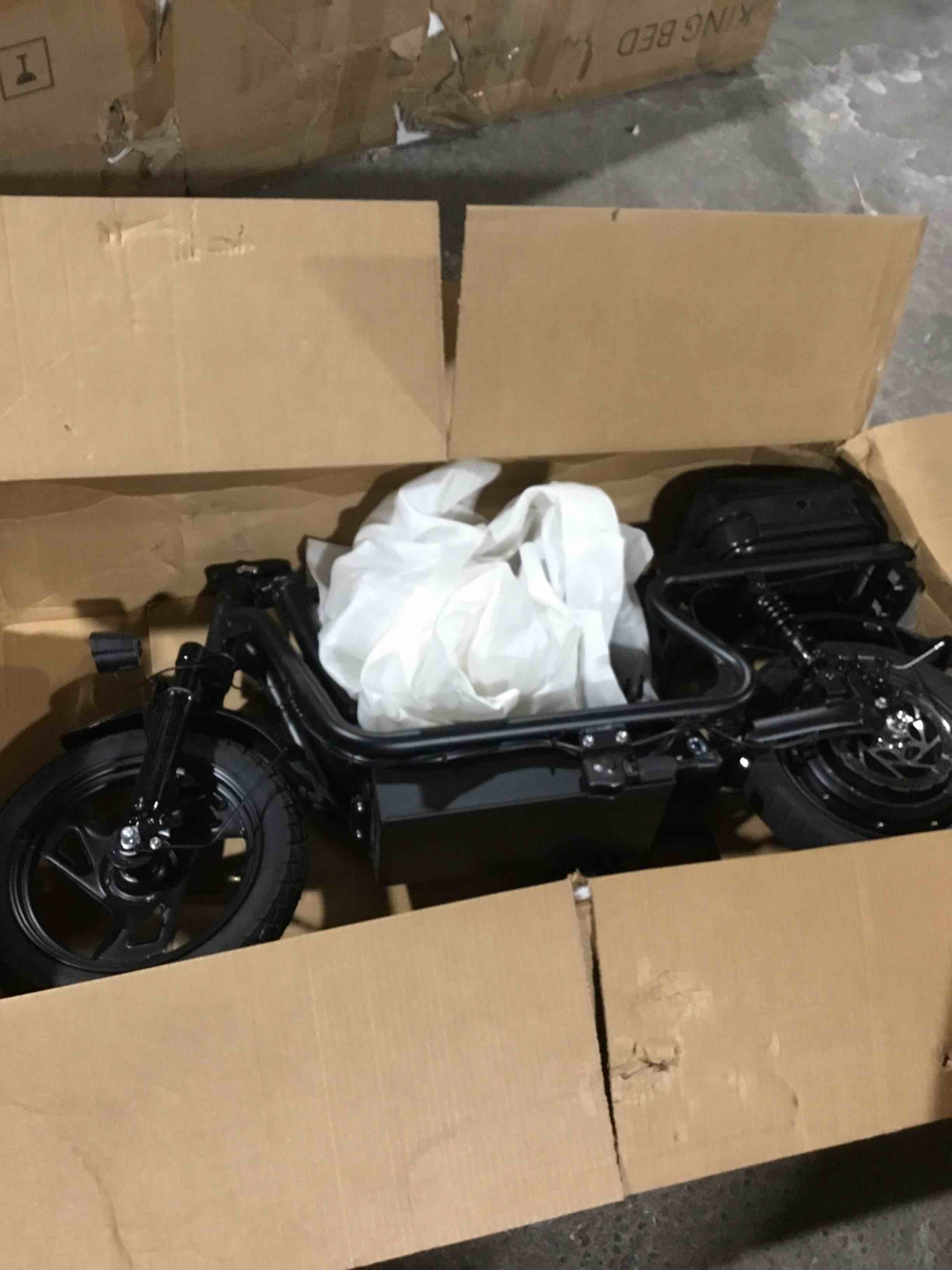 Condition photo showing Good Condition for Similar to C14 Electric Scooter for Adults with Seat – High-Performance, Foldable E-Scooter with 900W Peak Power, 20MPH, 28-Mile Range, and Dual Disc Brakes,High Strength Frame,330lbs Max Load. UL2272
