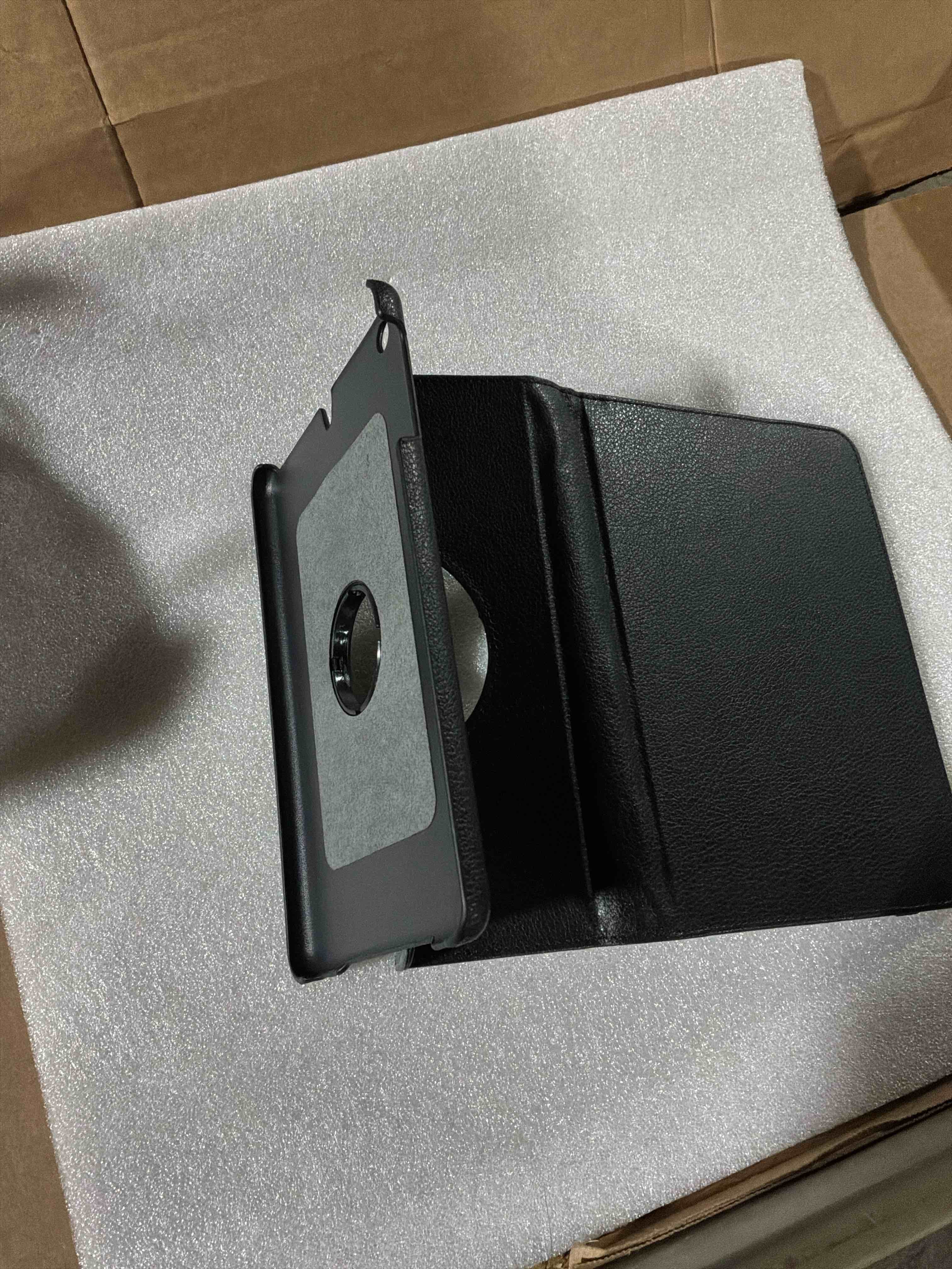https://s3.amazonaws.com/lotting-images-prod/bidfta/TEA4401703_1772631707542.jpeg
