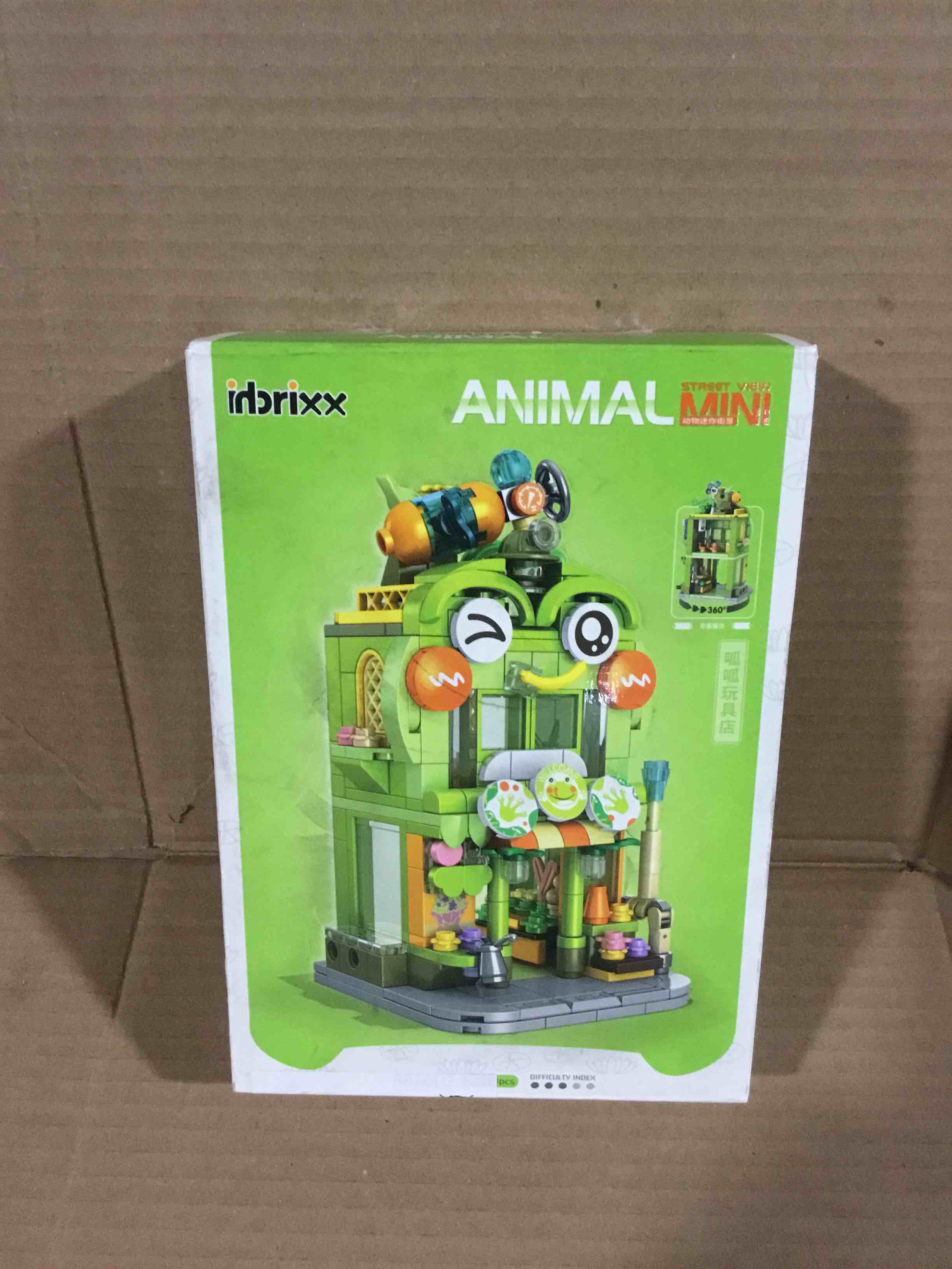 Condition photo showing New/Like New for Animal Street View Mini 