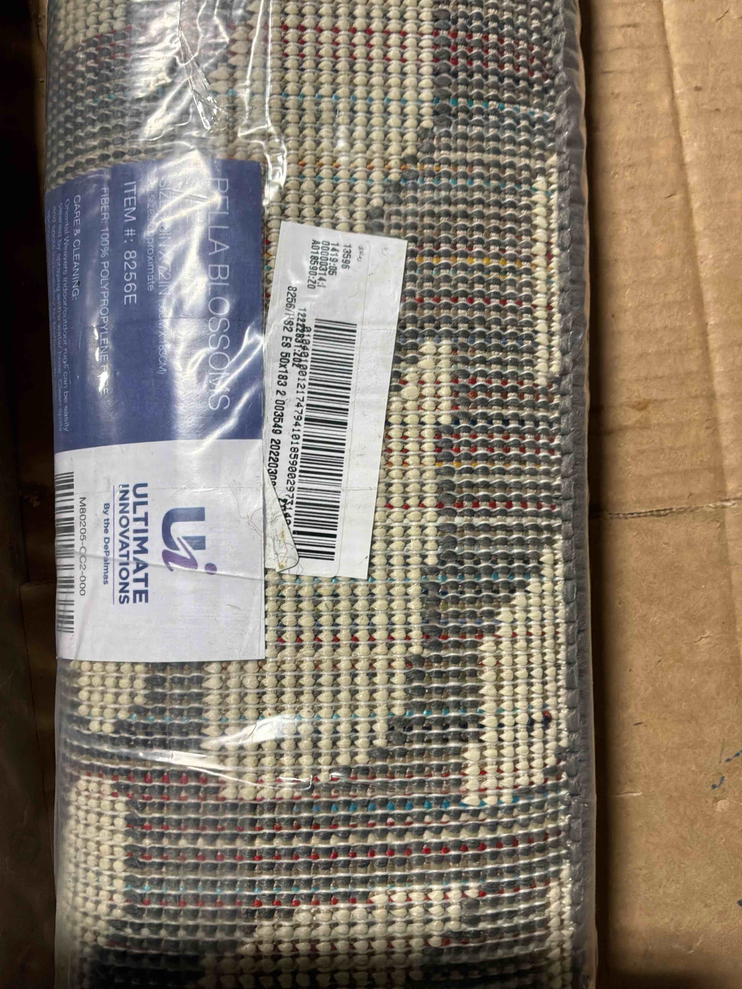 Condition photo showing New/Like New for Ultimate Innovations Bella Blossoms Indoor/Outdoor Runner (Slate Gray)