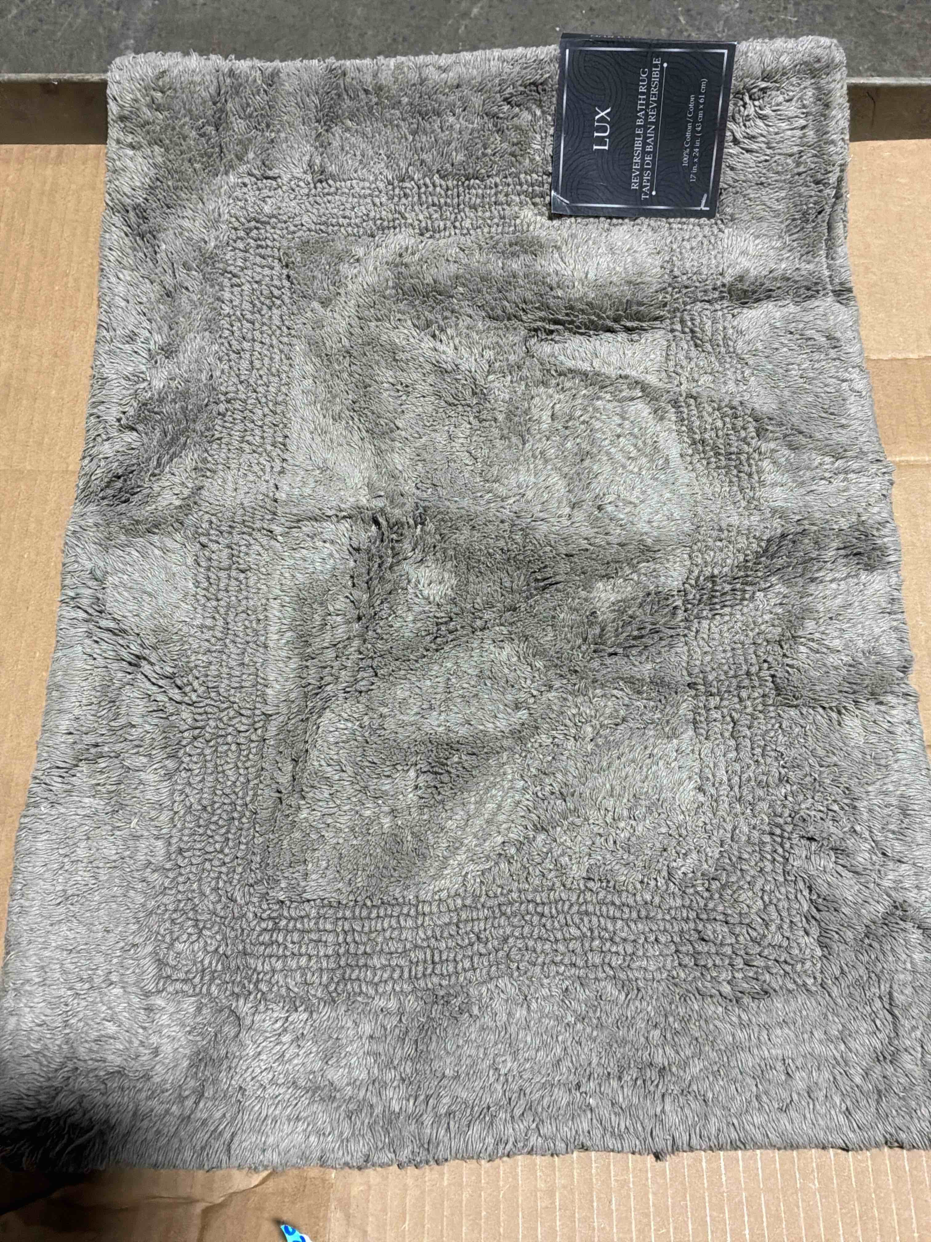 Condition photo showing New/Like New for Better Trends 100% Cotton Lux Collection Bath Mats, Gray Bath Mat - Tufted, Reversible & Absorbent & Machine Washable Bath Mats for Bathroom Floor, Shower & Sink Bath Mat Rug, 17" x 24" Grey 17" x 24"