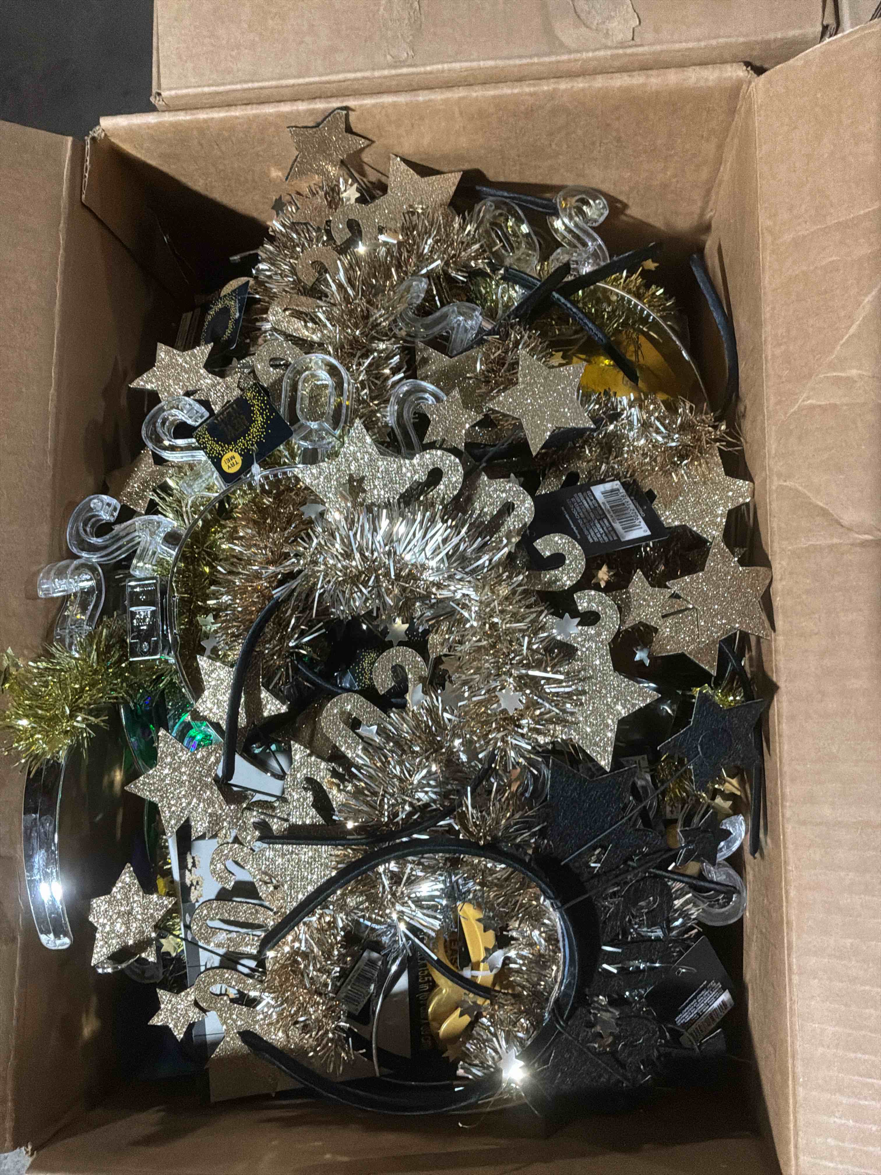 Condition photo showing Good Condition for box lot of miscellaneous items 