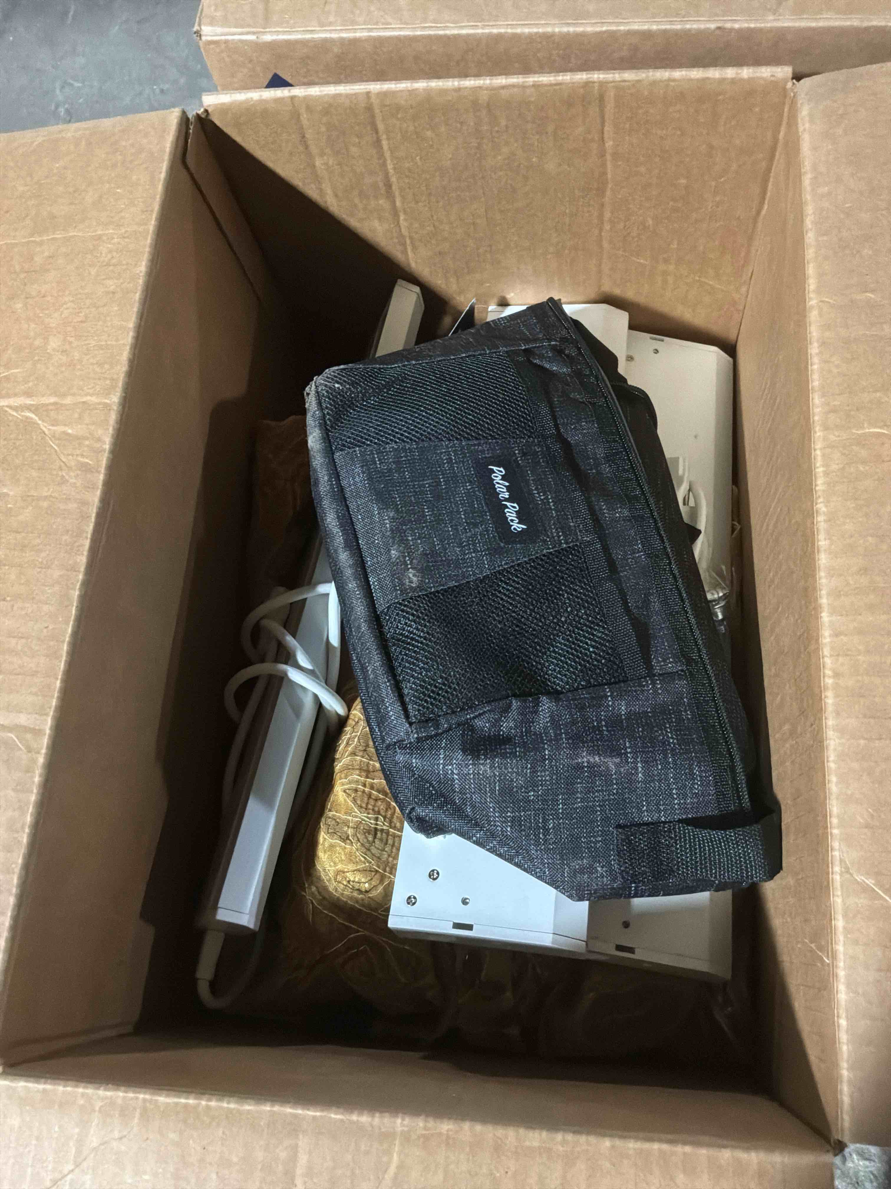 Condition photo showing Good Condition for box lot of miscellaneous items 