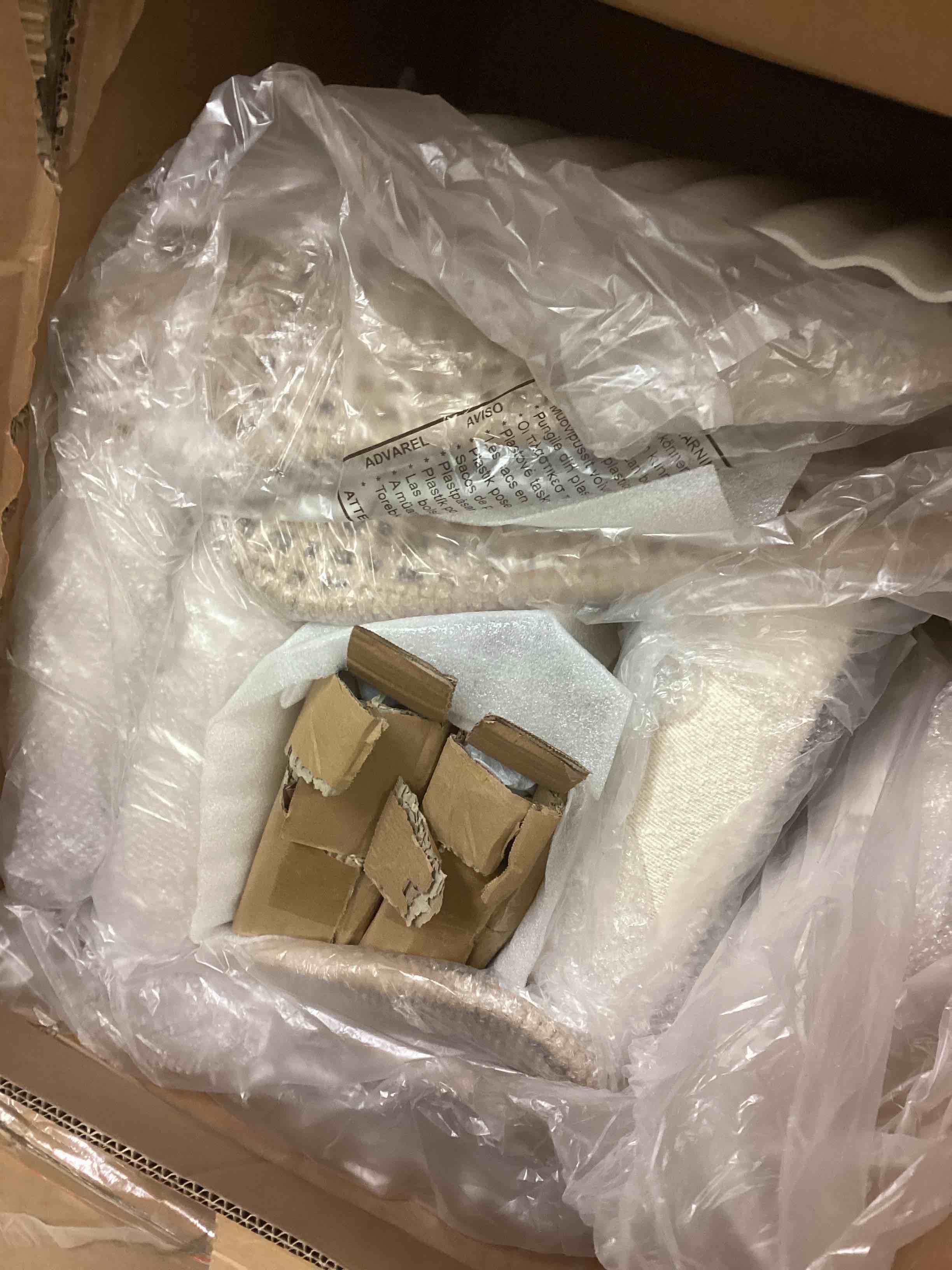 Condition photo showing Good Condition for nice rattan upholstered dining chair (set of 4)