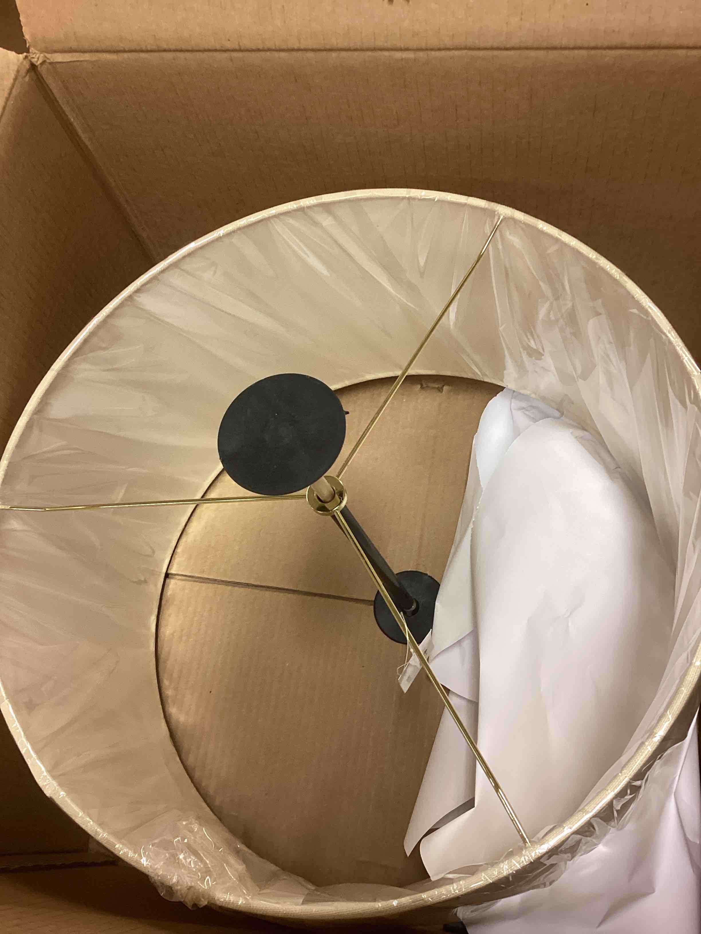 Condition photo showing Good Condition for the natural light table lamp (incomplete shade only)