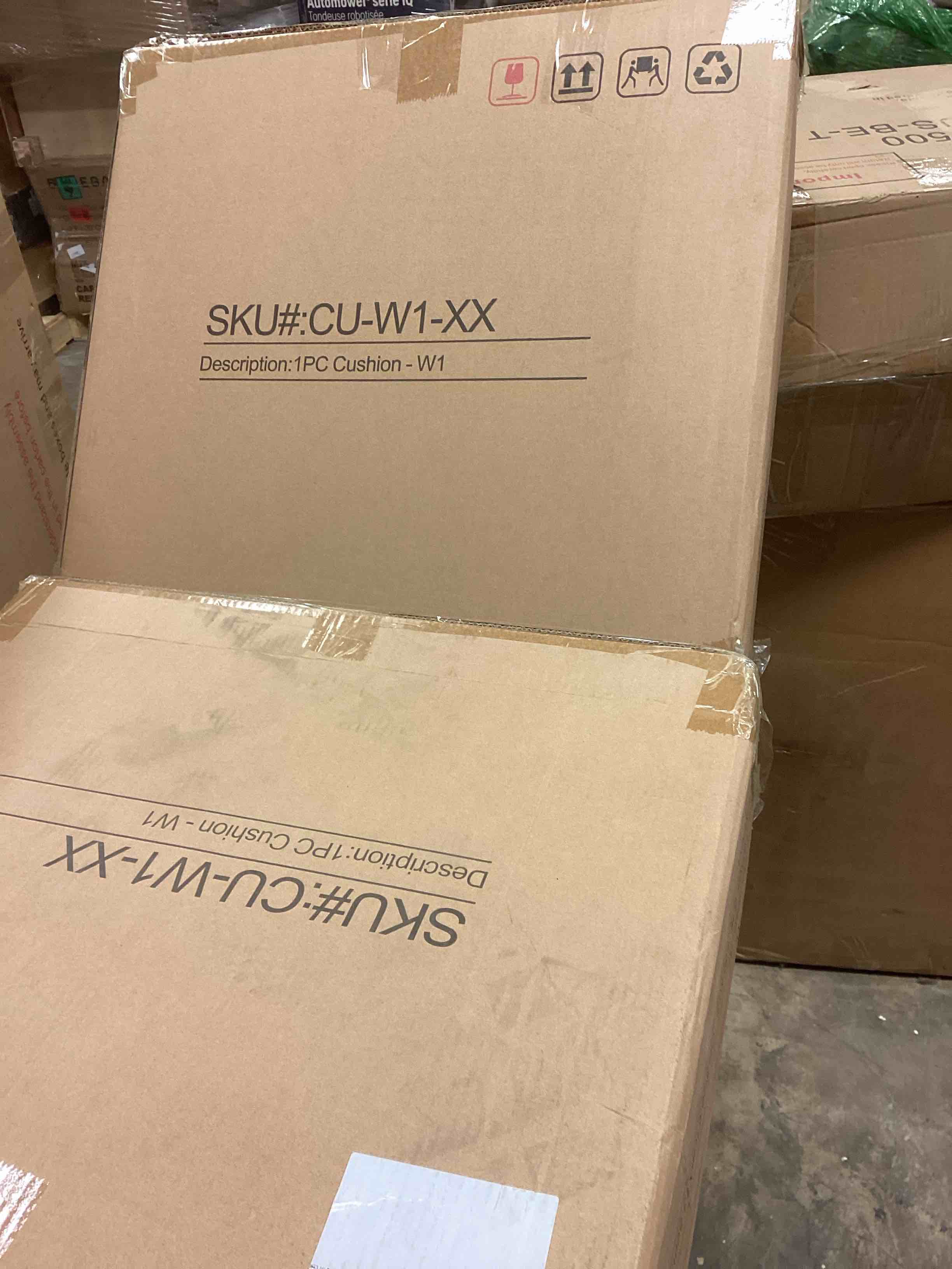 Condition photo showing New/Like New for outdoor deep seat cushion set ( navy, dark gray)