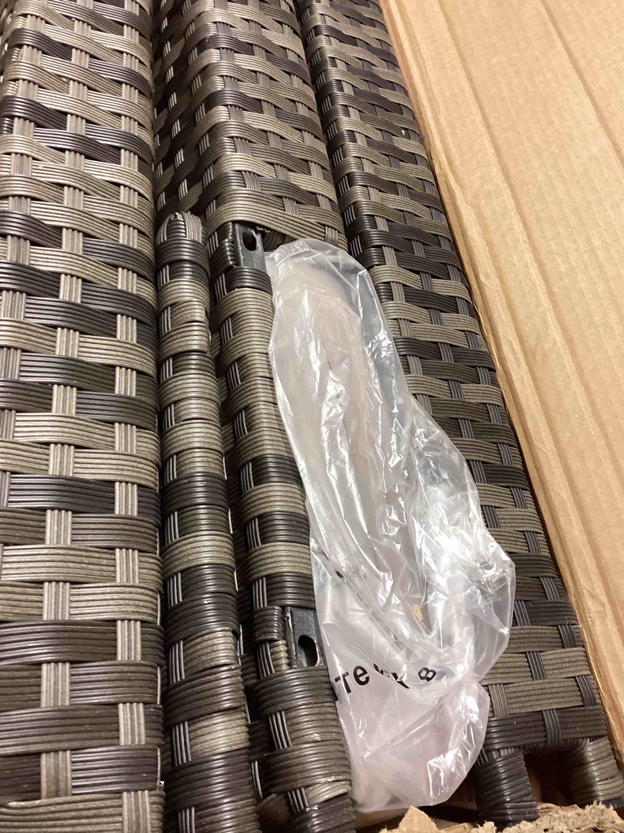 https://s3.amazonaws.com/lotting-images-prod/bidfta/TEA4411133_1776780270494.jpeg