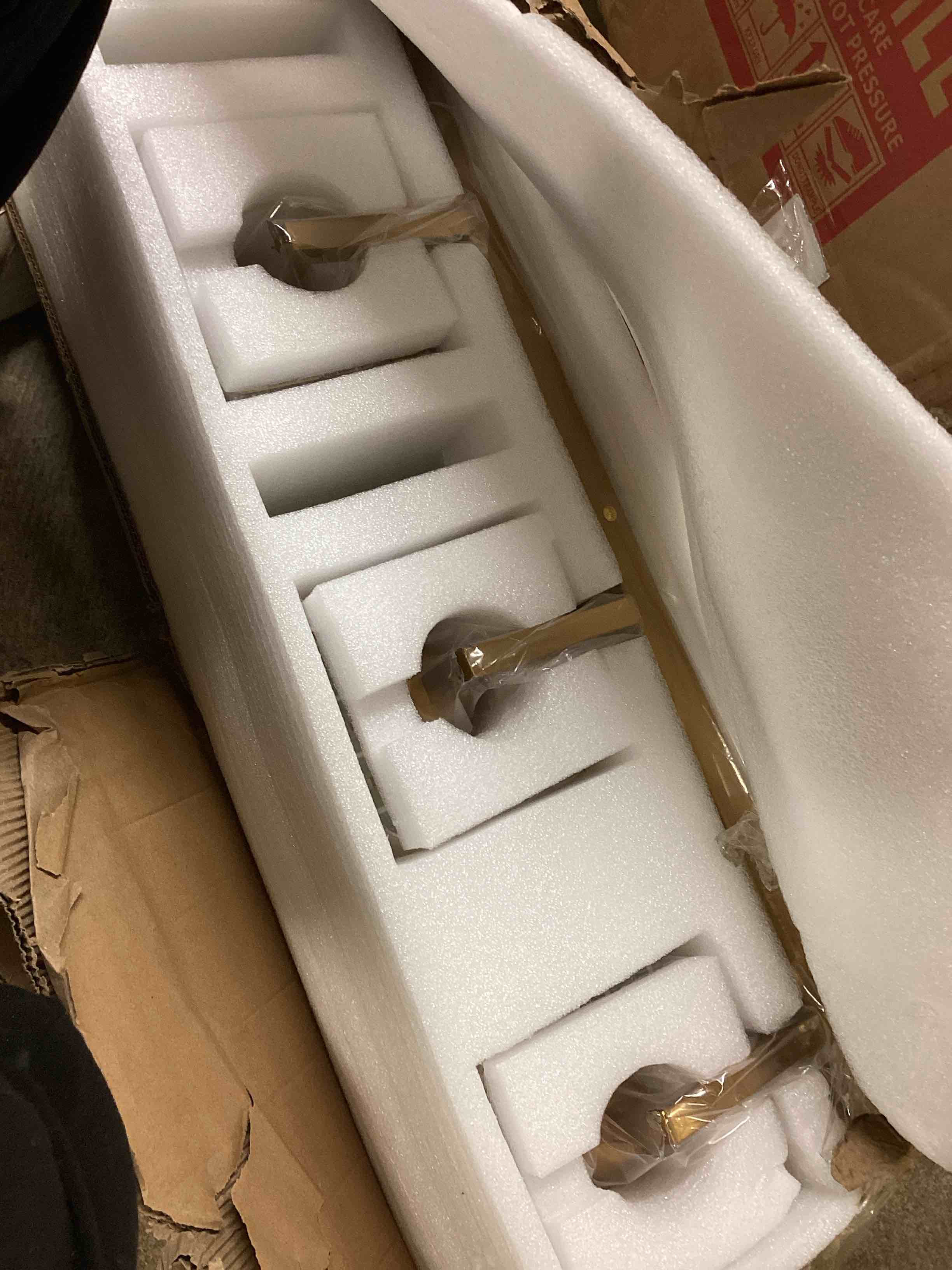 Condition photo showing Good Condition for home lighting fixture width , 6-light gold modern crystal vanity lights wall sconces for bathroom