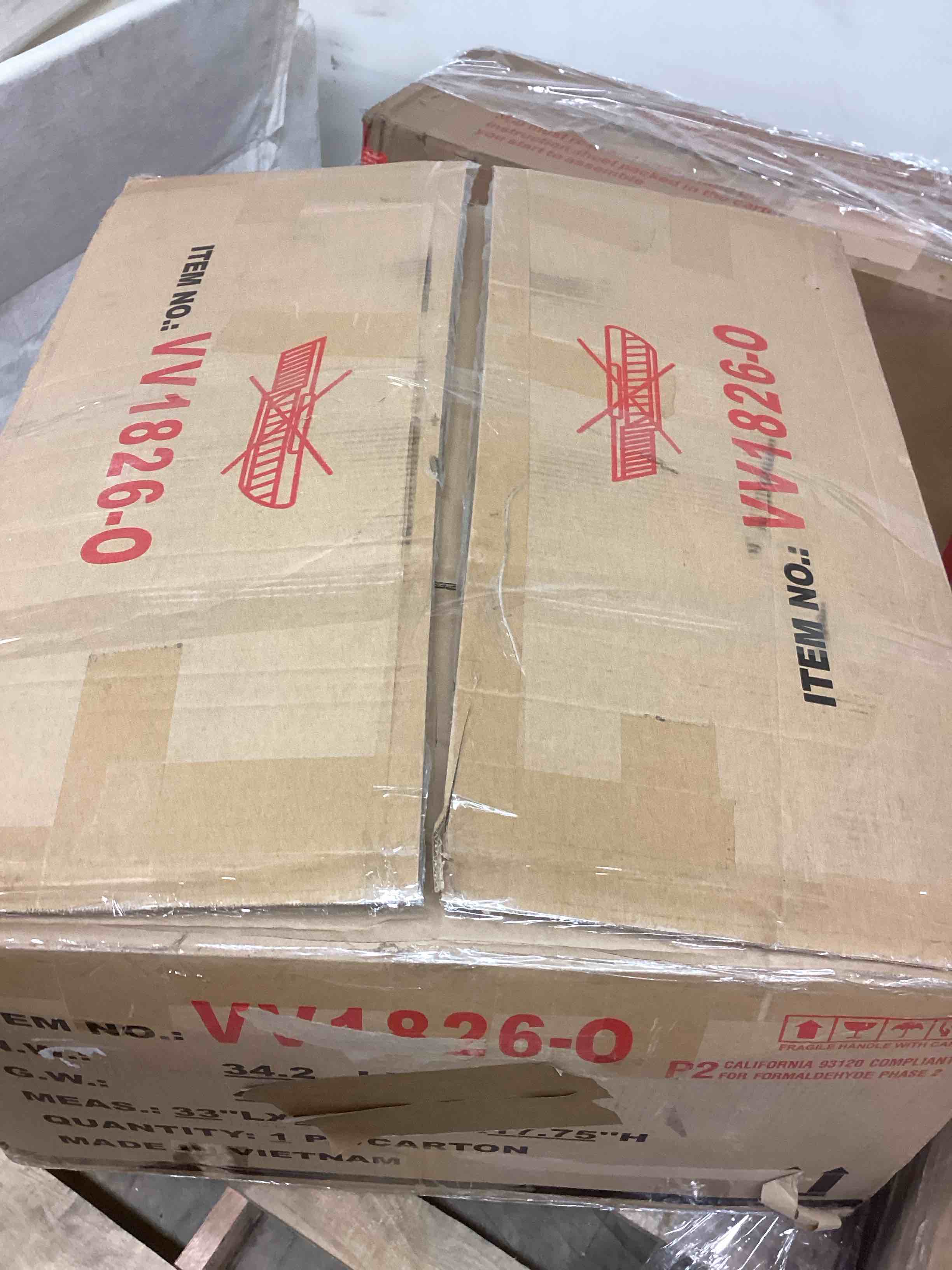 Condition photo showing New/Like New for sectional ottoman ,beige