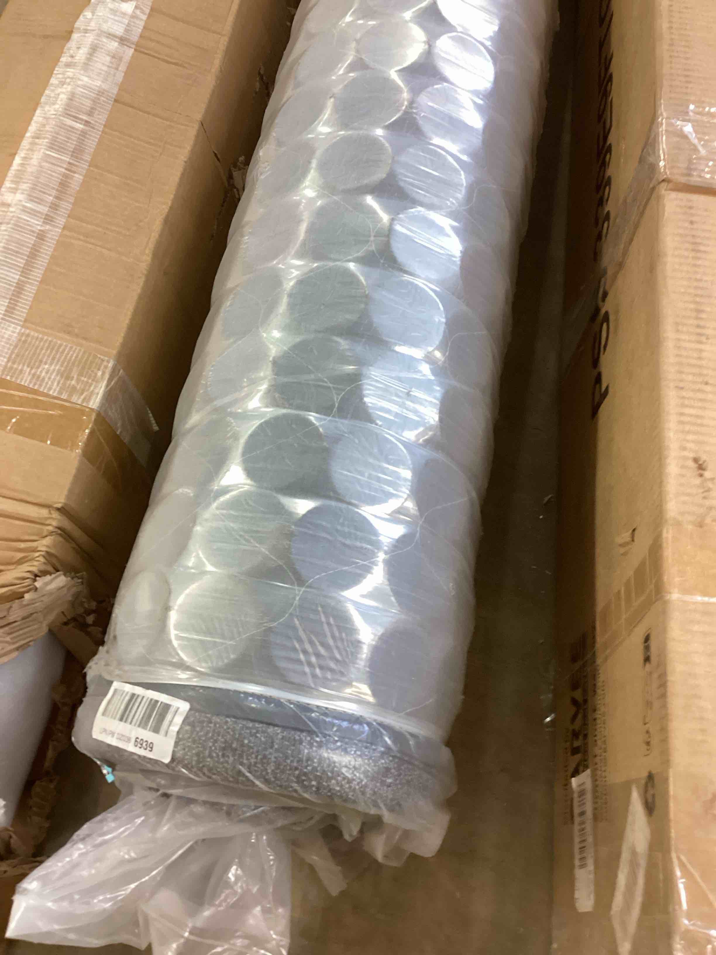 Condition photo showing New/Like New for hybrid mattress ,full