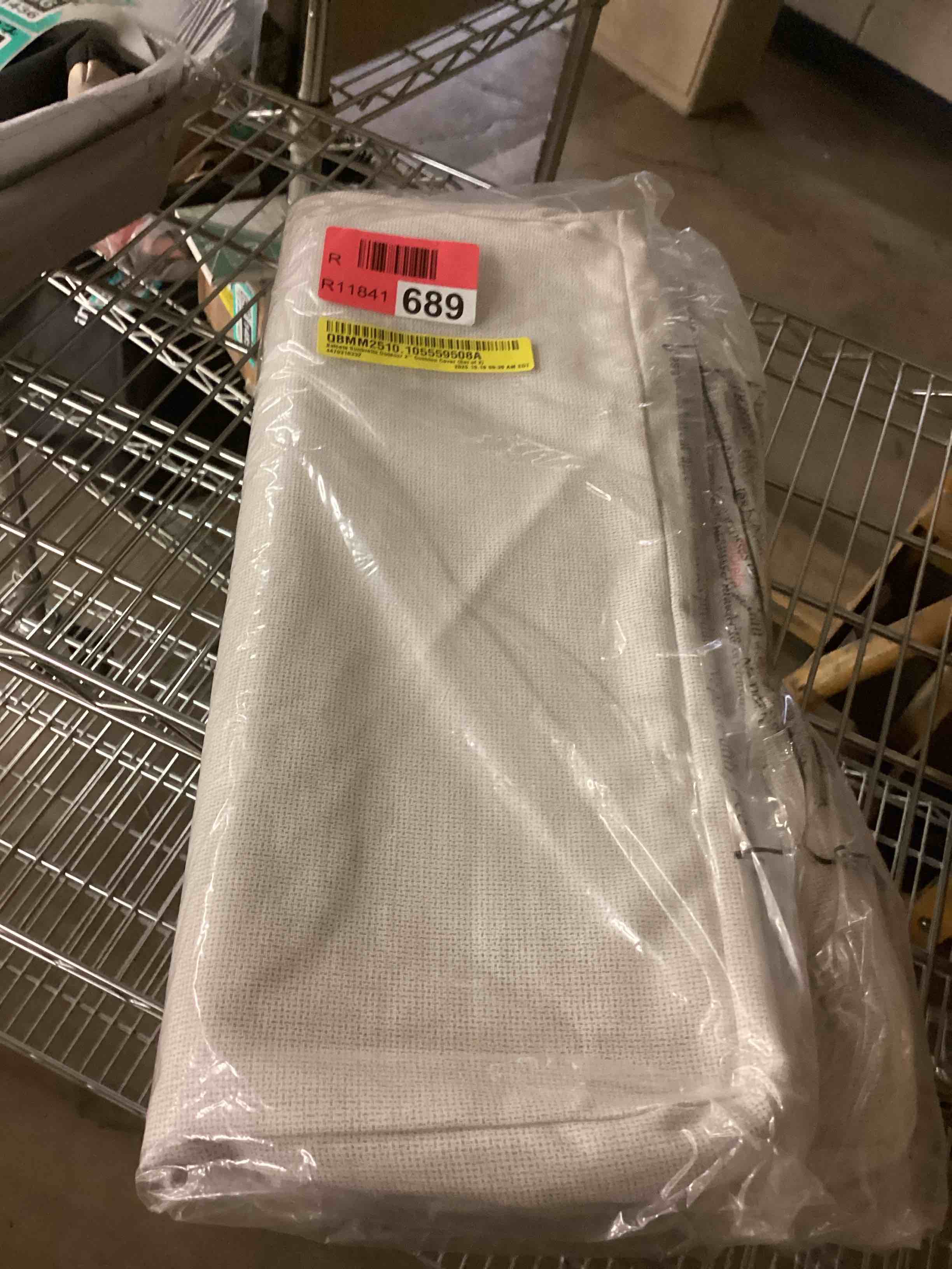 Condition photo showing New/Like New for balceta sunbrella outdoor 2" cushion cover (set of 2)