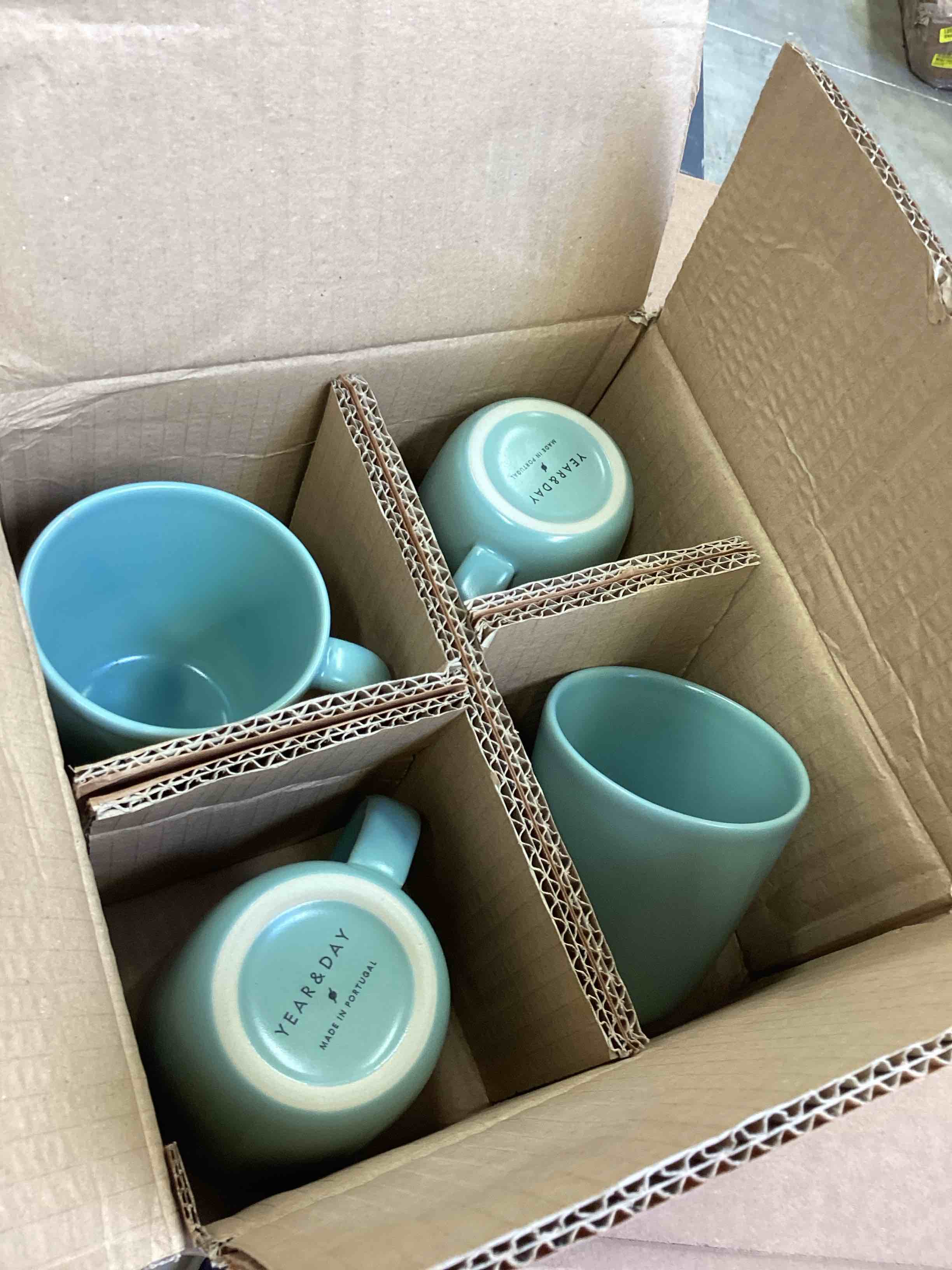 Condition photo showing Good Condition for year & day ceramic mugs 12oz set of 4
