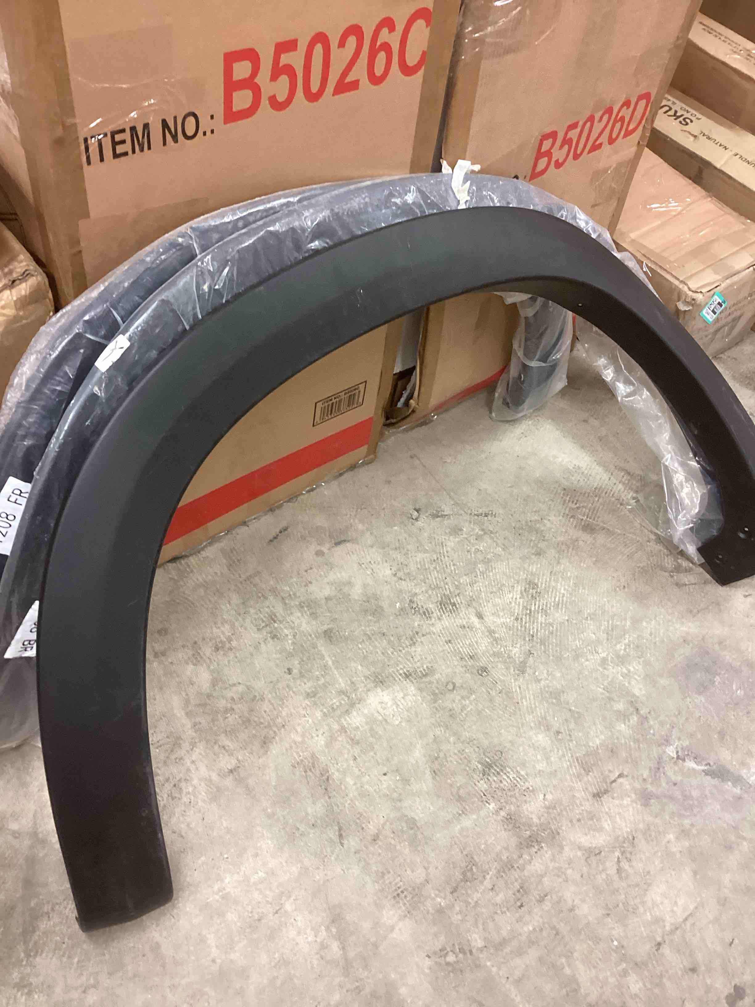 Condition photo showing As Is for fender flare y208 