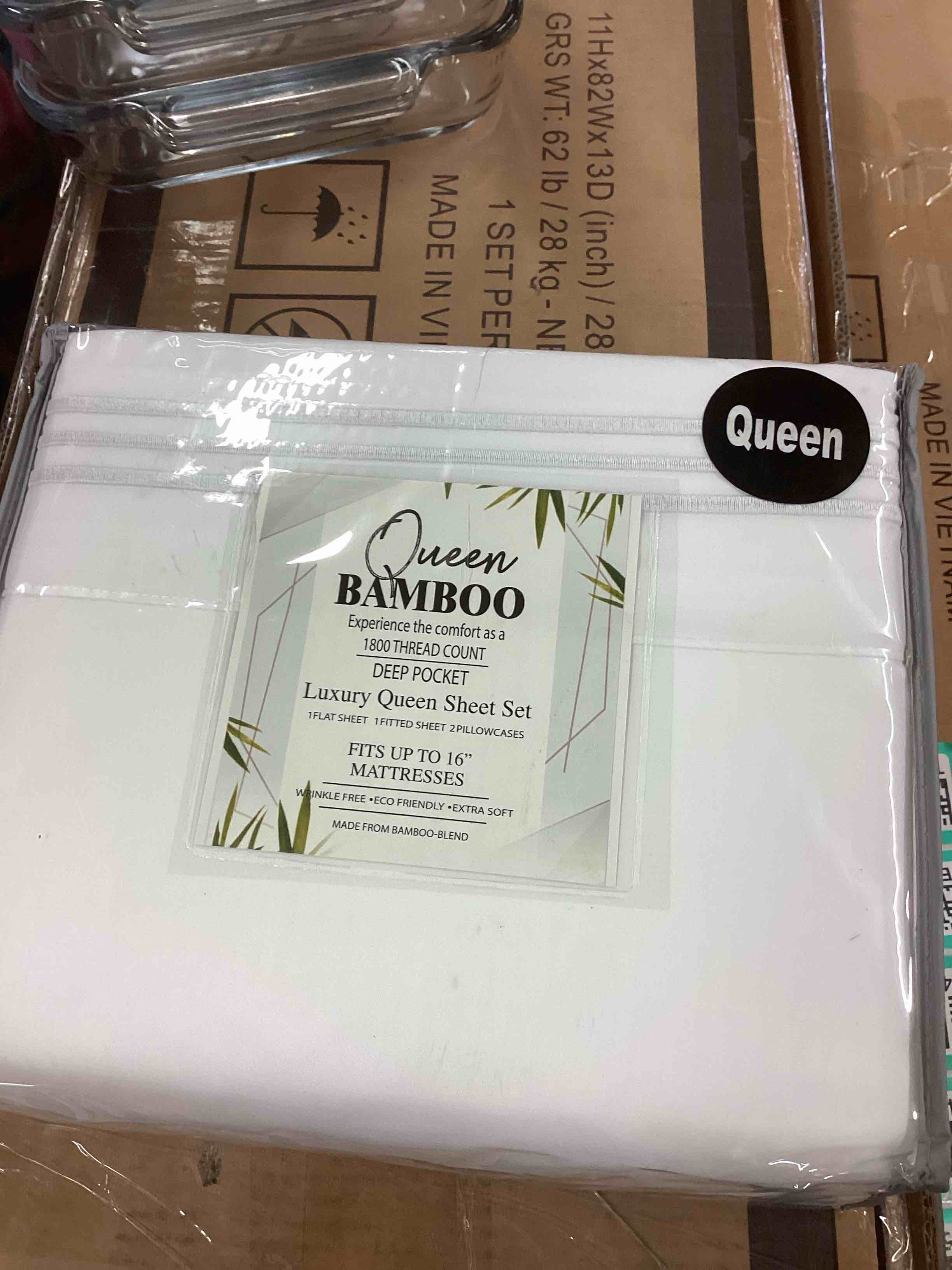 Condition photo showing New/Like New for queen bamboo deep pocket luxury queen sheet set ,white 