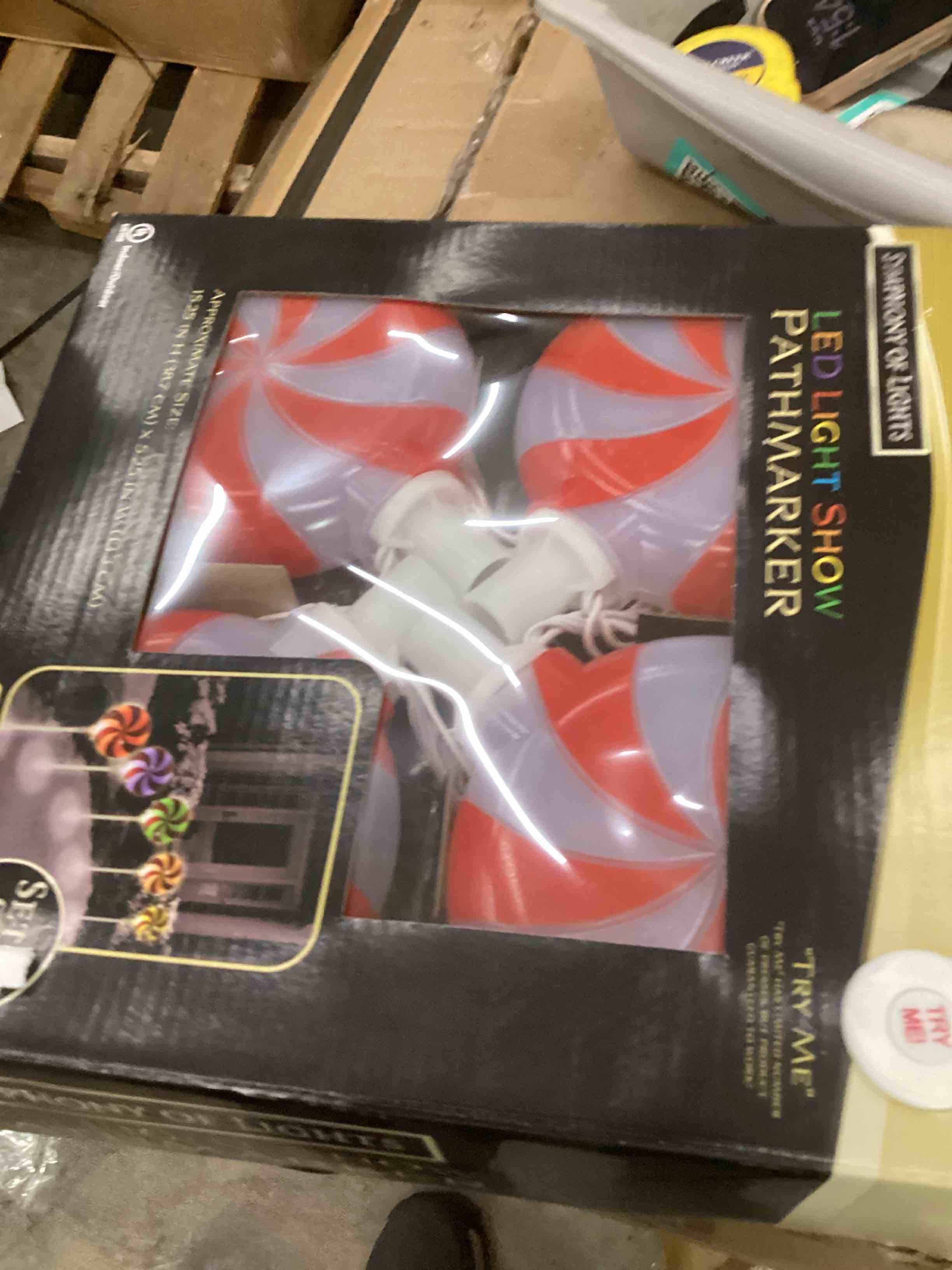 Condition photo showing New/Like New for brite star candy lollipop pathway christmas lights - color changing 5.25-inch pathmarker ideal for outdoor lighting, backyard decor, patio lighting, christmas decorations, and landscape lighting