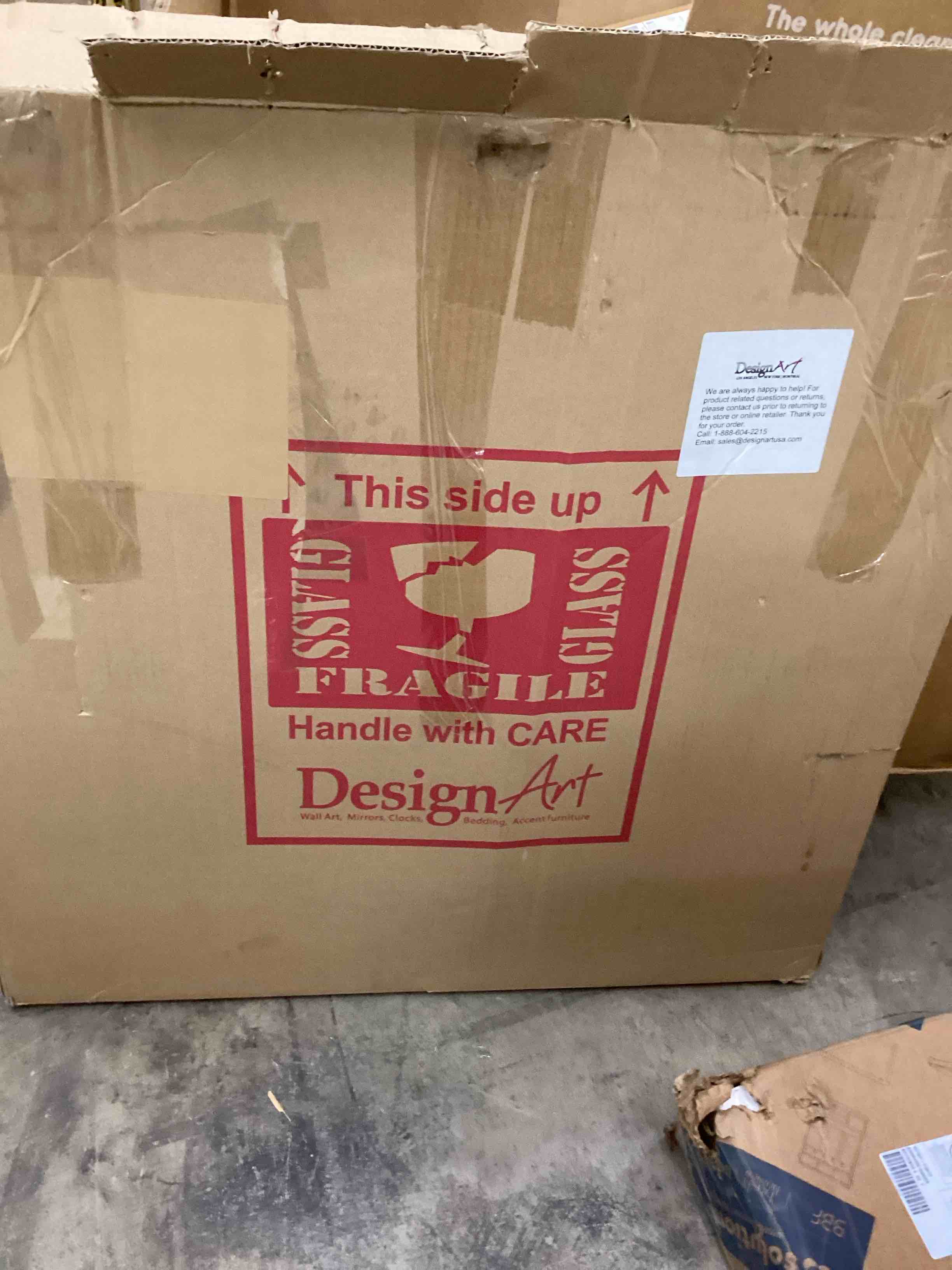 Condition photo showing New/Like New for dourous circle wall mirror 