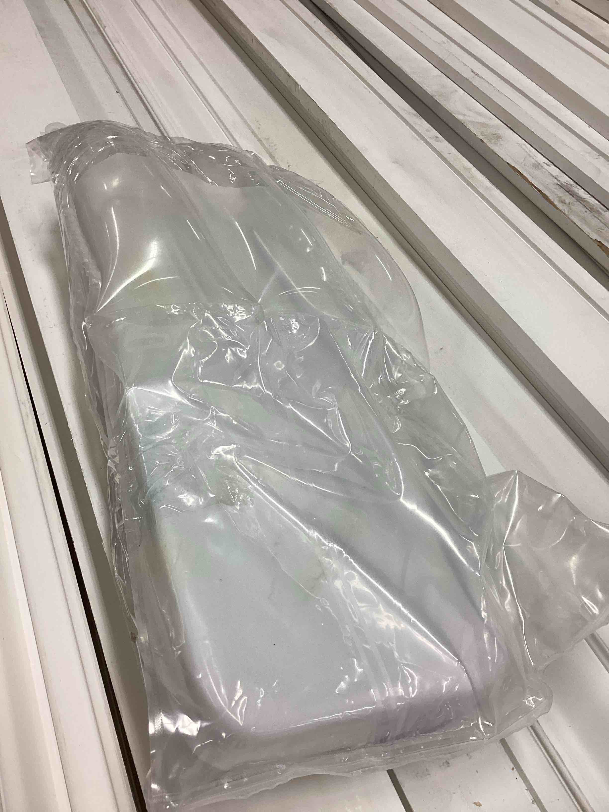 Condition photo showing Good Condition for oto sw776cr toilet tank lid st776 white